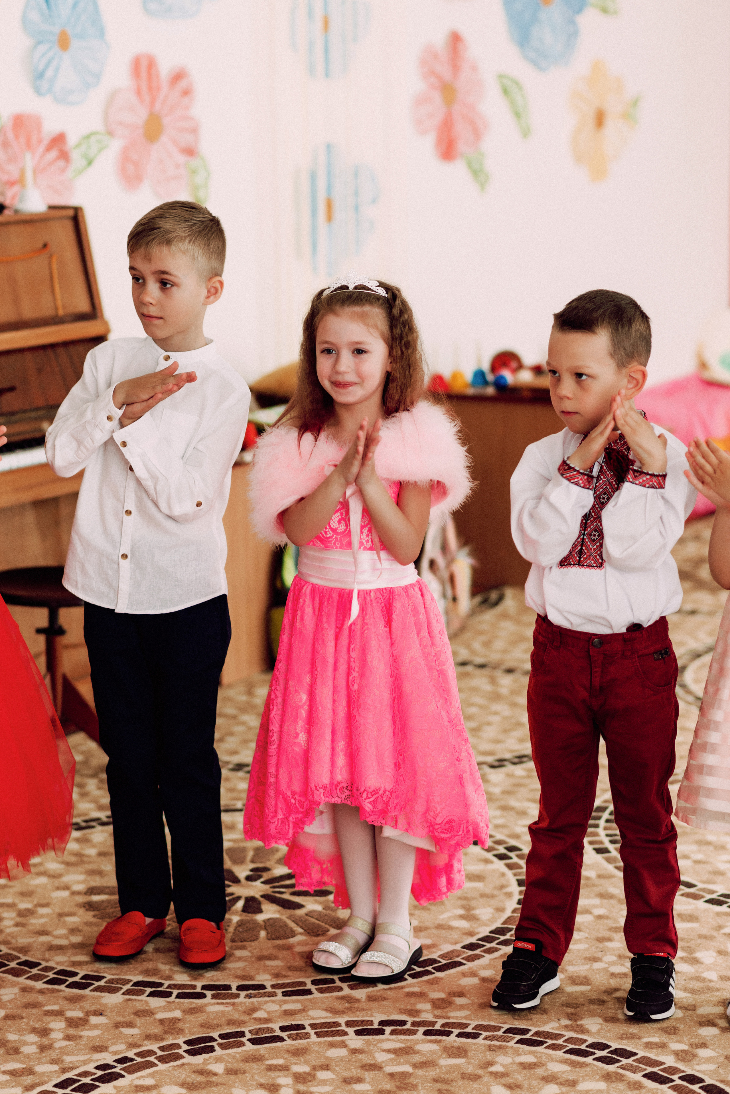 Ранок в садочку. Весільний фотограф | Рівне | Львів | Ваш фотограф на весілля