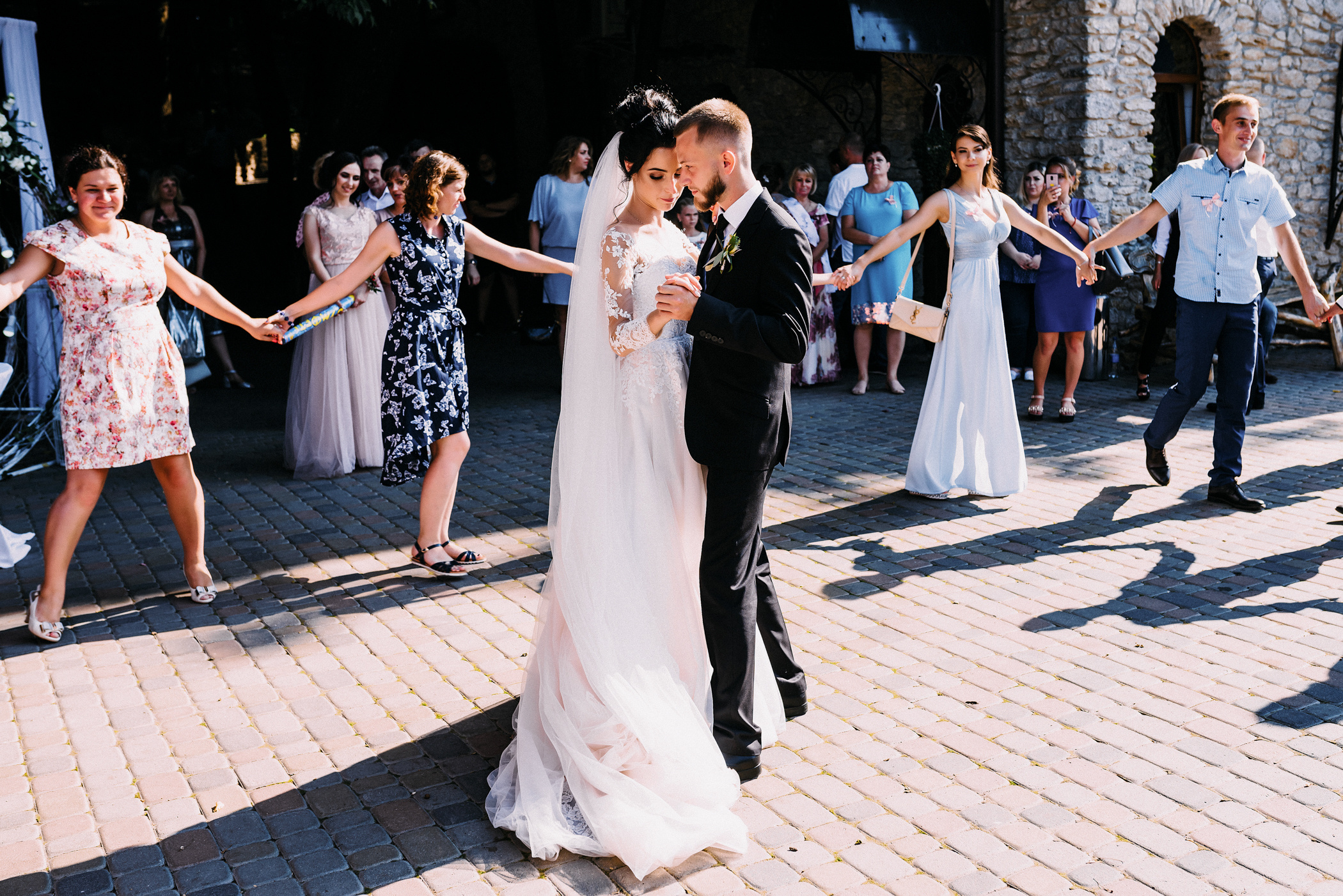 Весільна фотозйомка гарної пари в Рівному. Весільний фотограф | Рівне | Львів | Ваш фотограф на весілля