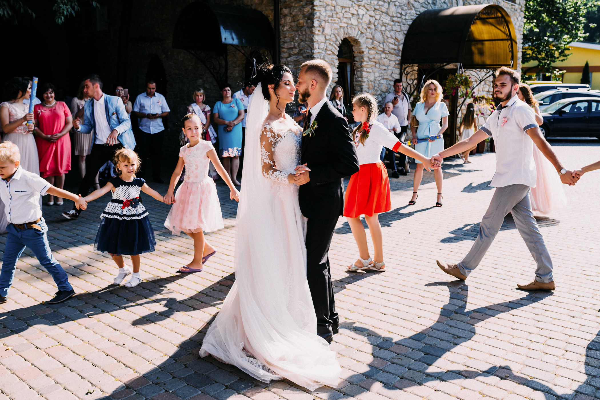 Весільна фотозйомка гарної пари в Рівному. Весільний фотограф | Рівне | Львів | Ваш фотограф на весілля