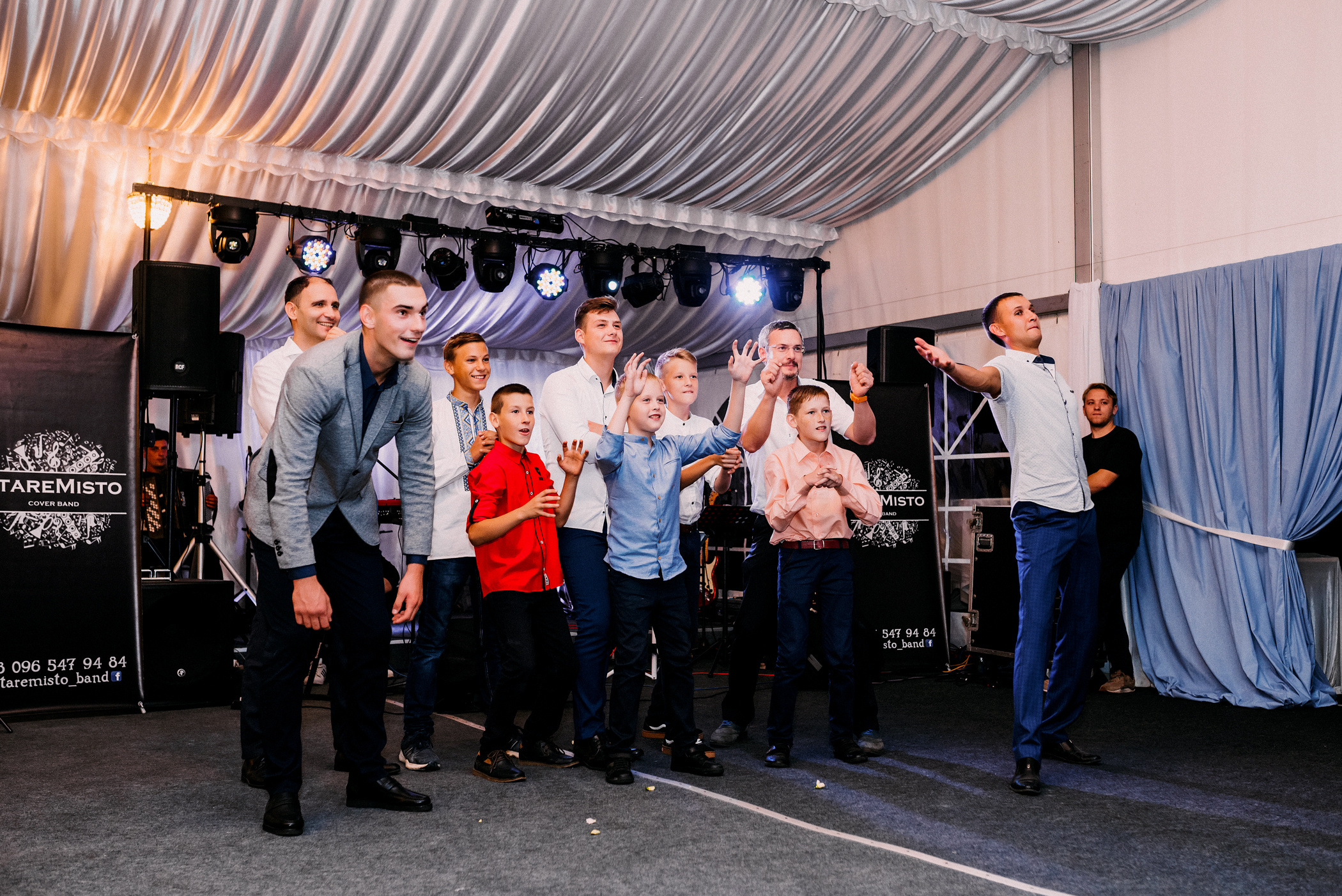 Інтернаціональне весілля в Дубенському замку. Весільний фотограф | Рівне | Львів | Ваш фотограф на весілля