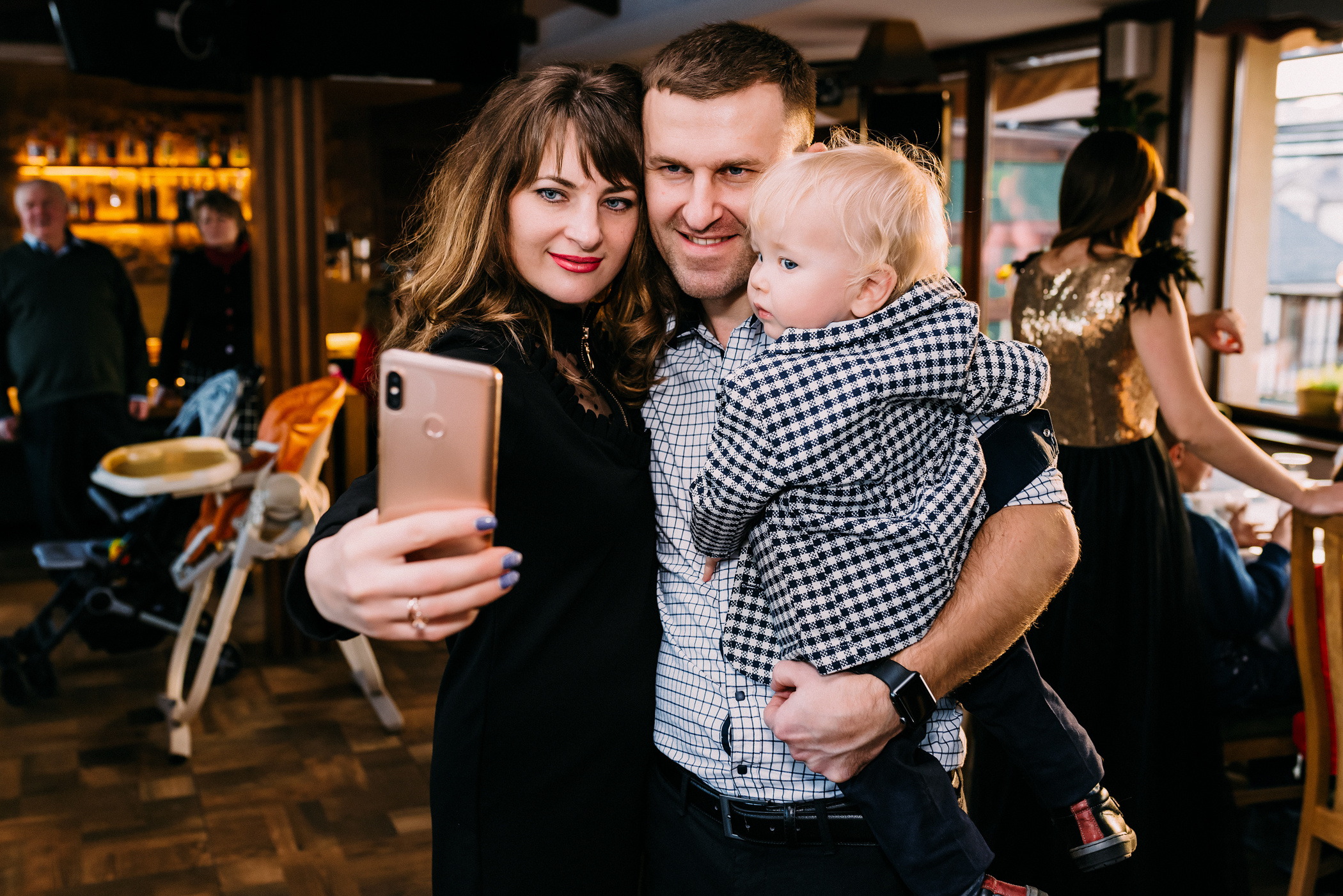 День Народження в ресторані. Весільний фотограф | Рівне | Львів | Ваш фотограф на весілля