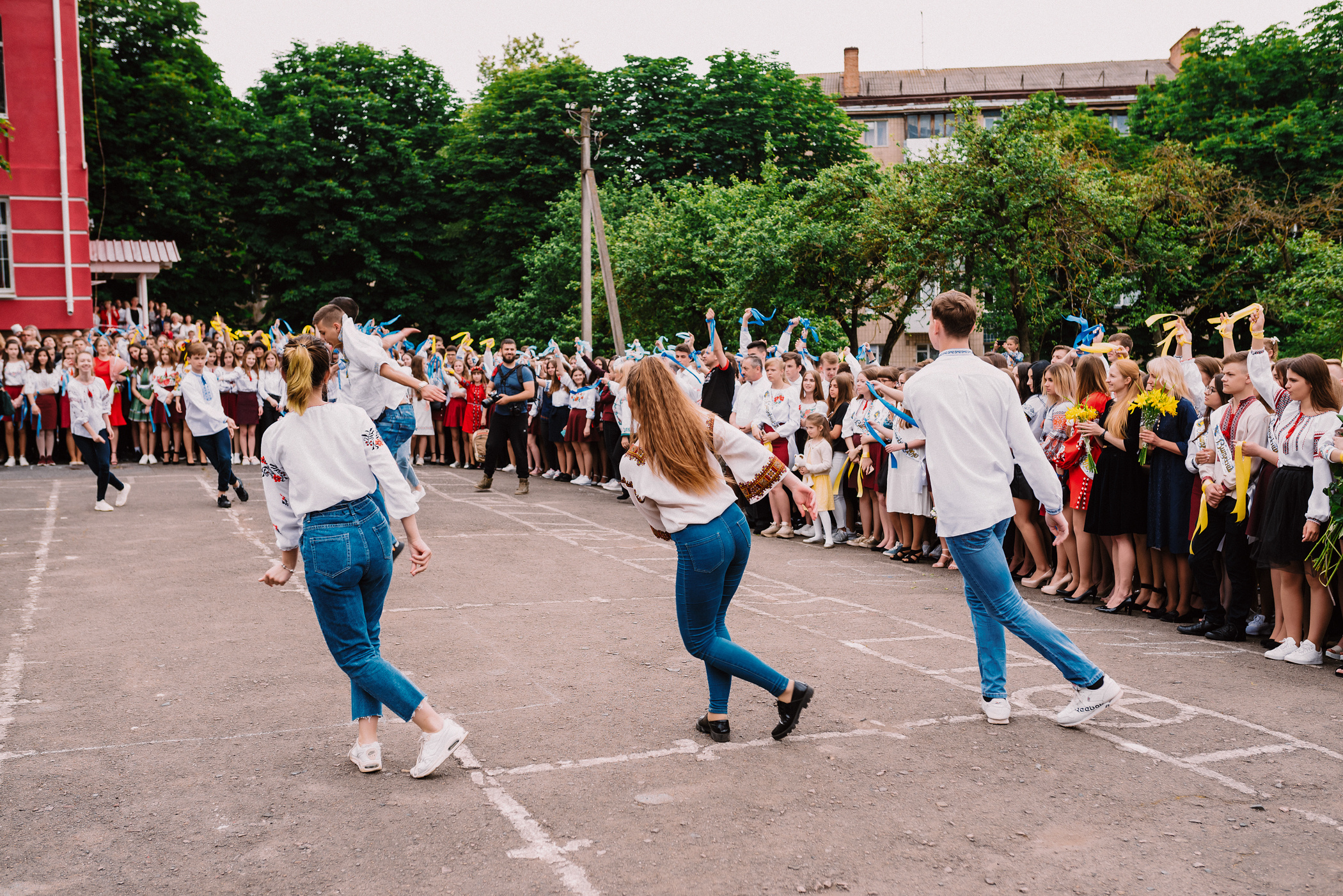 Останній Дзвоник. Весільний фотограф | Рівне | Львів | Ваш фотограф на весілля