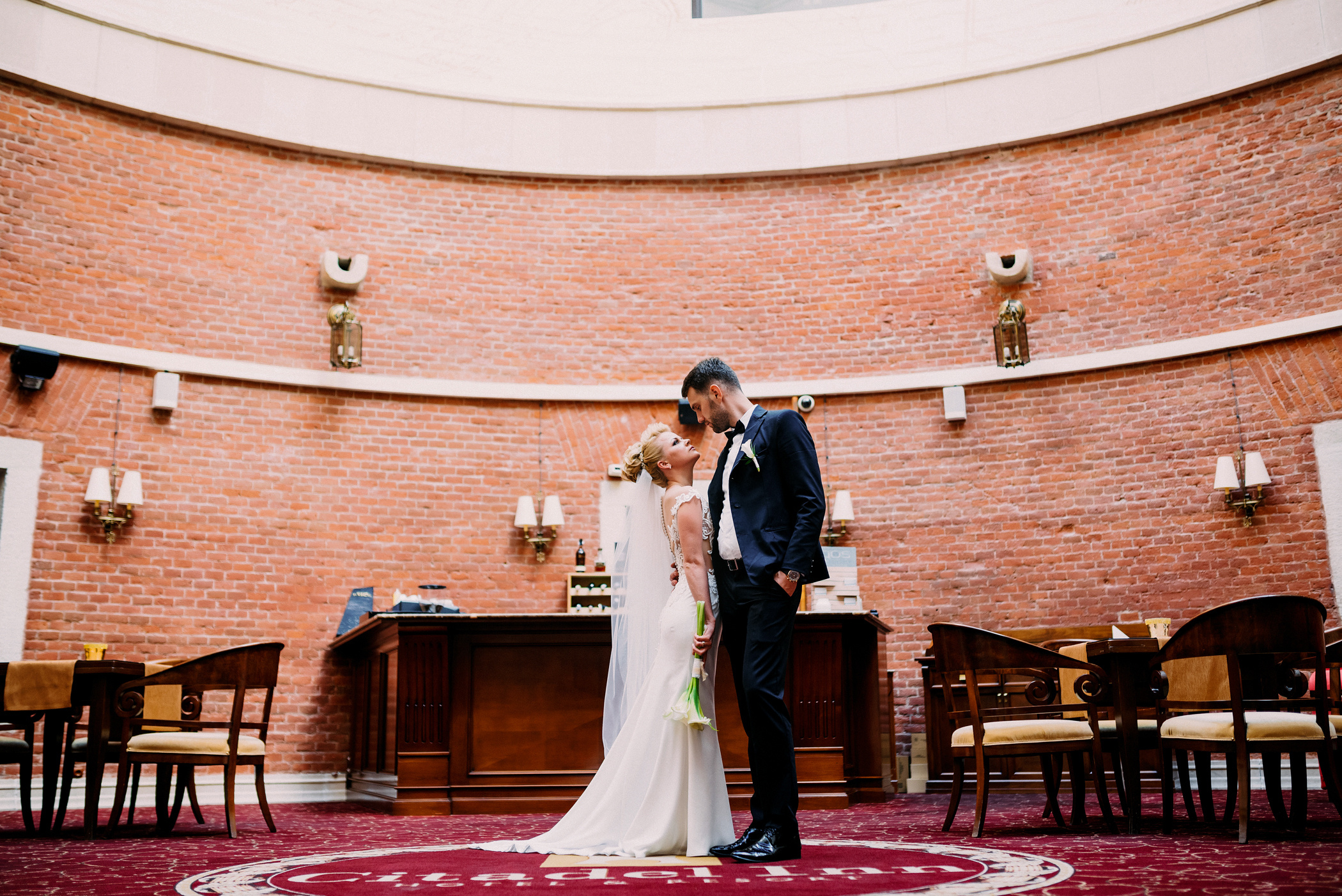 Весілля вишуканої пари у Львові. Весільний фотограф | Рівне | Львів | Ваш фотограф на весілля