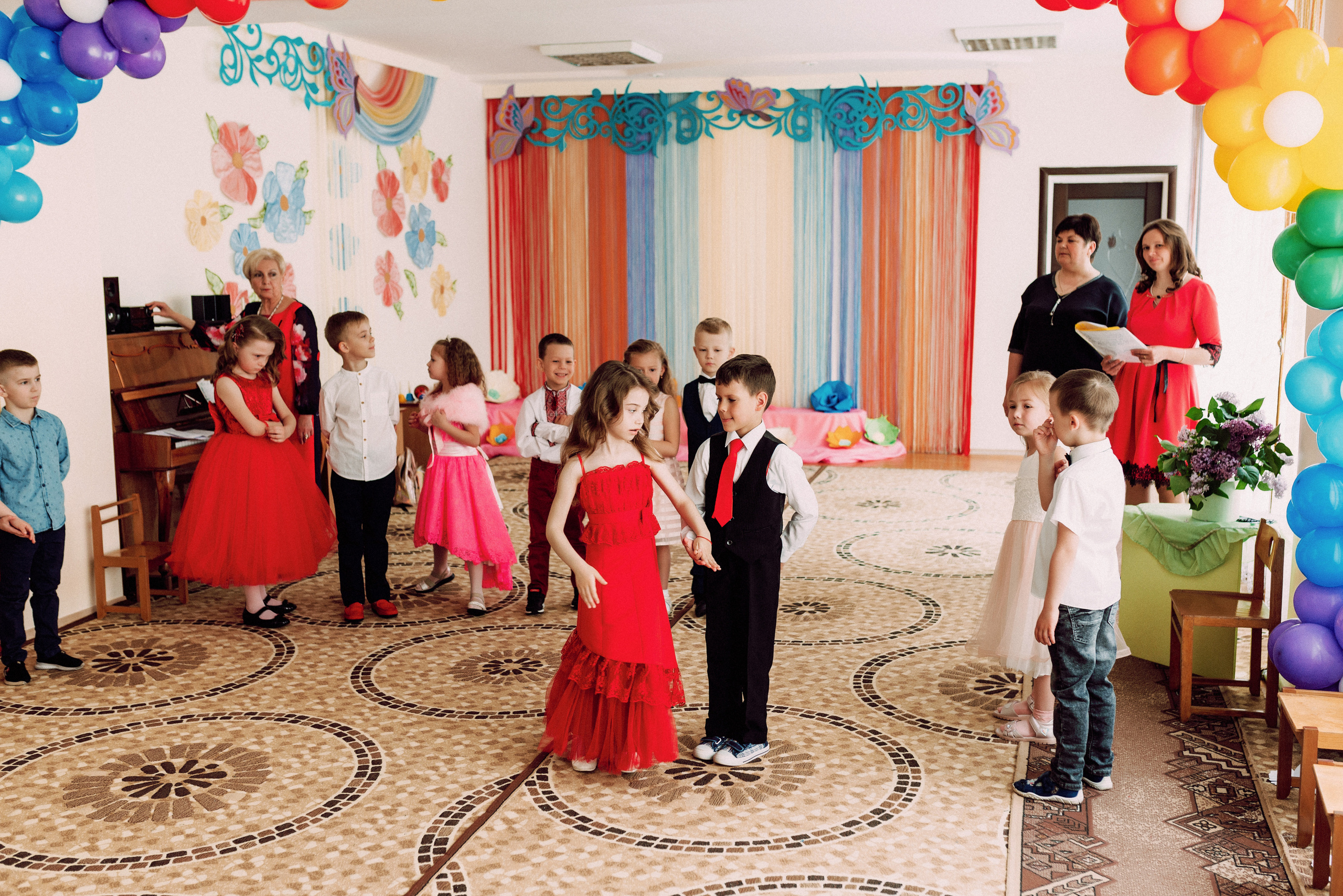 Ранок в садочку. Весільний фотограф | Рівне | Львів | Ваш фотограф на весілля