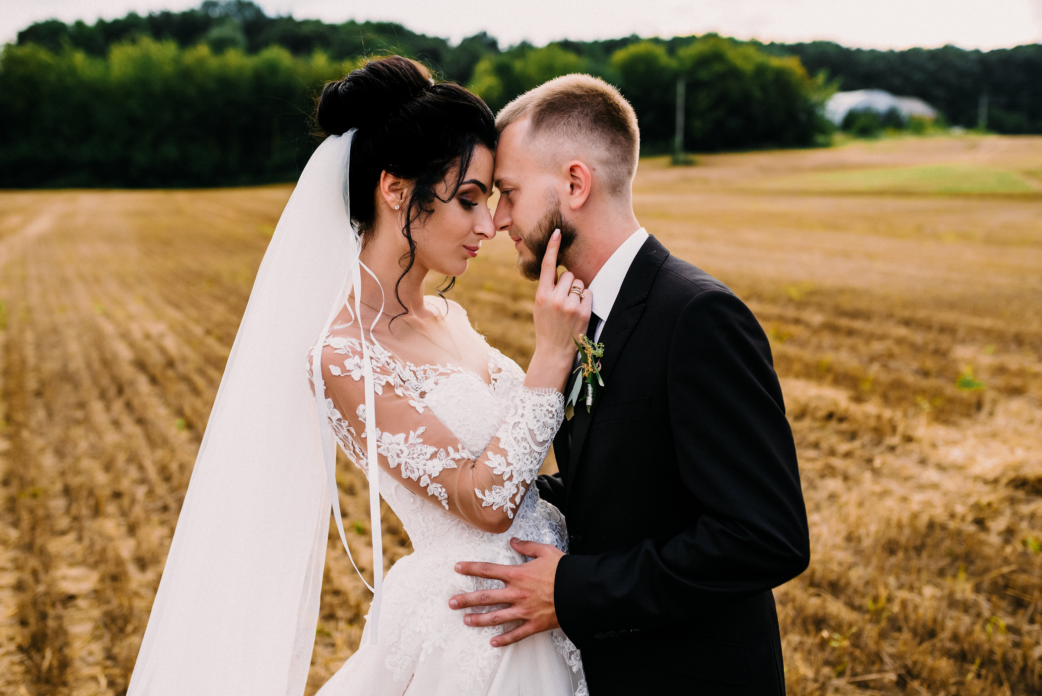 Весільна фотозйомка гарної пари в Рівному. Весільний фотограф | Рівне | Львів | Ваш фотограф на весілля