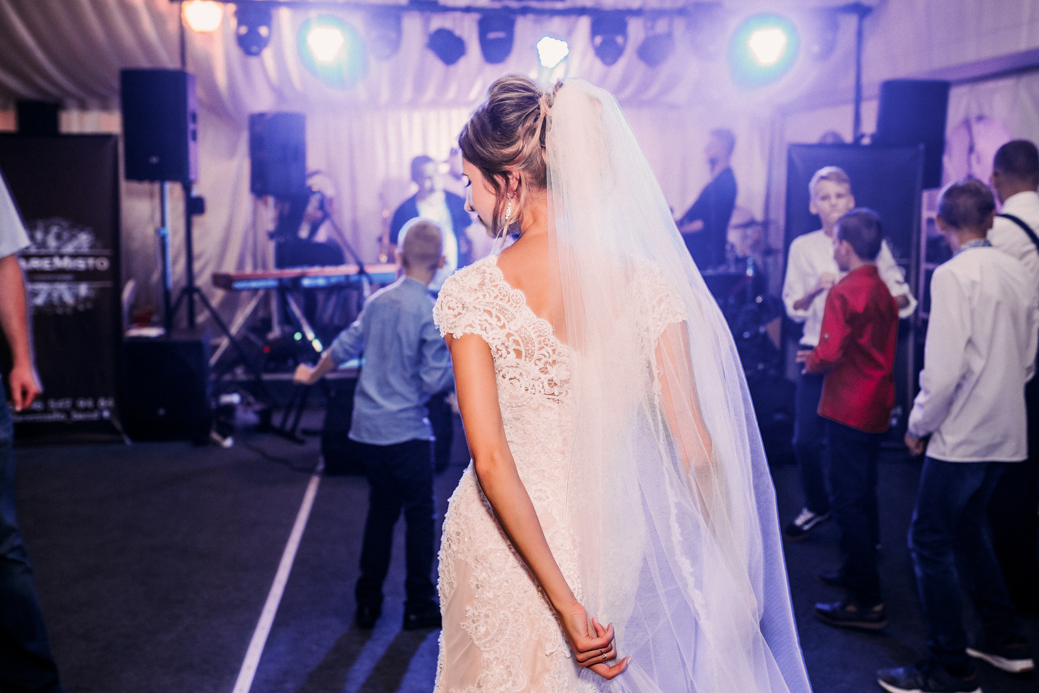 Інтернаціональне весілля в Дубенському замку. Весільний фотограф | Рівне | Львів | Ваш фотограф на весілля