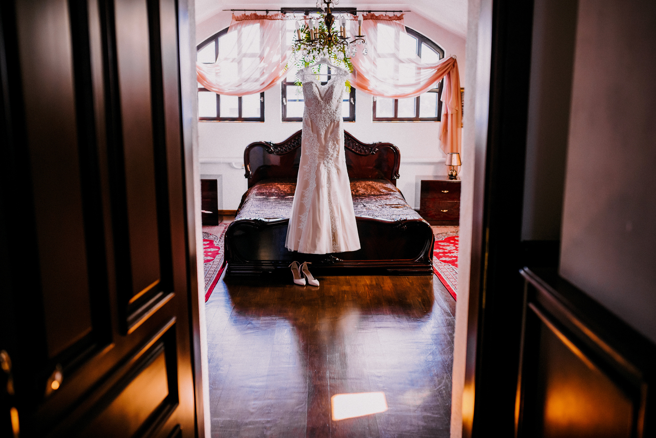 Інтернаціональне весілля в Дубенському замку. Весільний фотограф | Рівне | Львів | Ваш фотограф на весілля