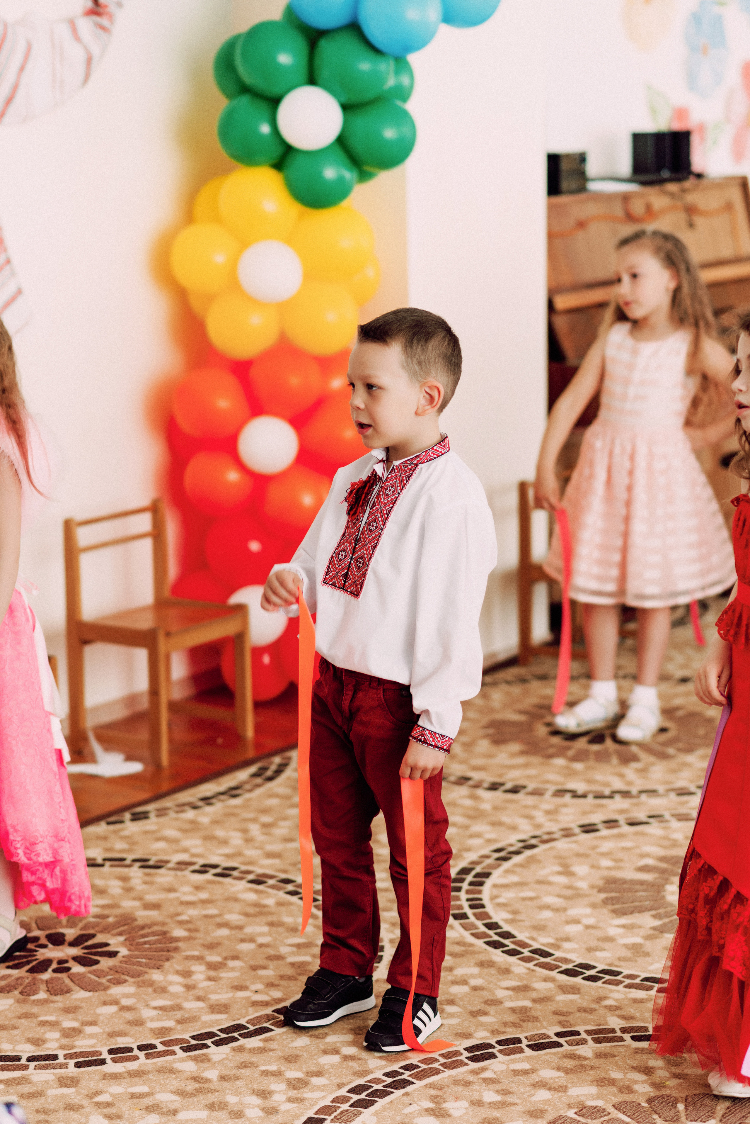 Ранок в садочку. Весільний фотограф | Рівне | Львів | Ваш фотограф на весілля