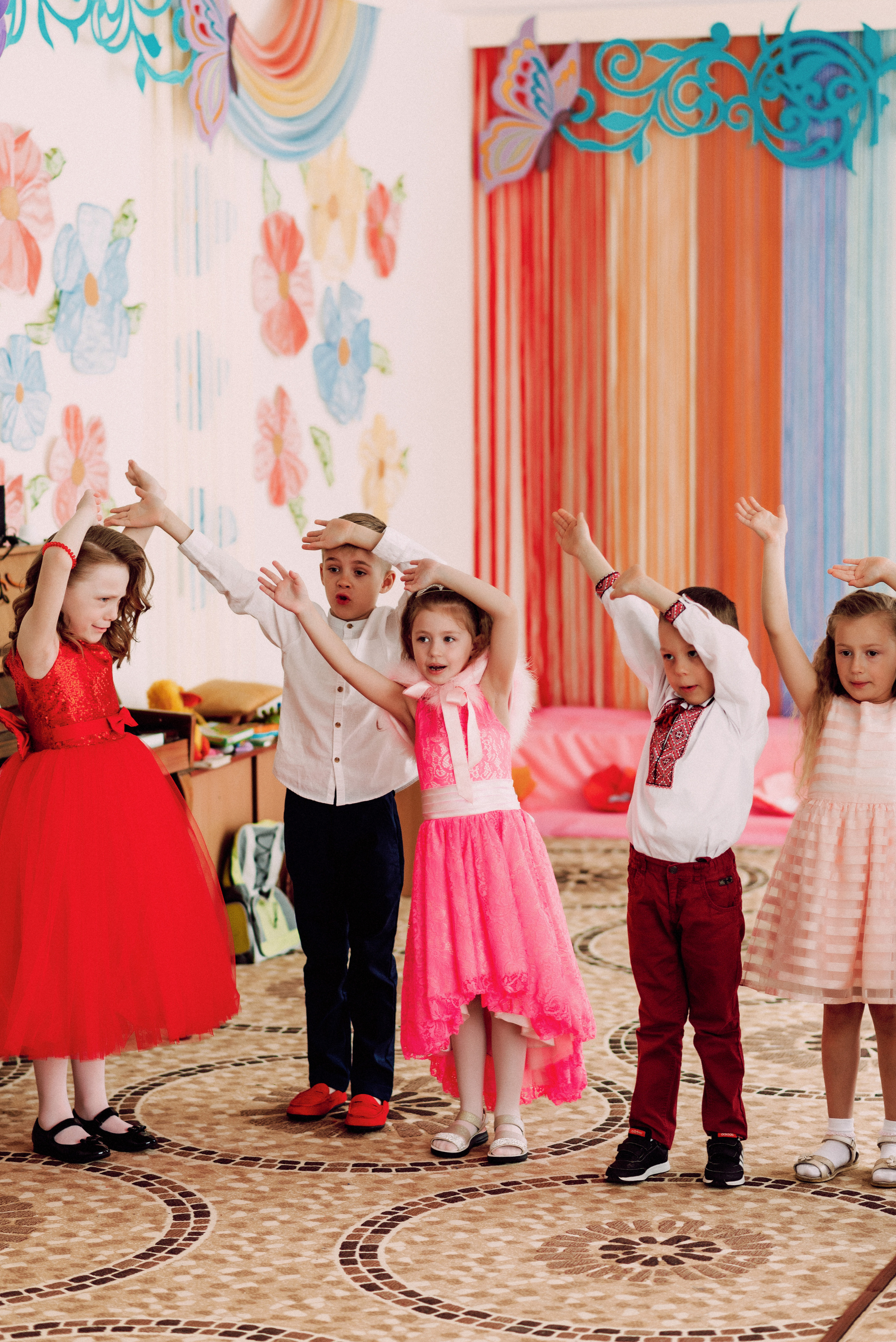 Ранок в садочку. Весільний фотограф | Рівне | Львів | Ваш фотограф на весілля