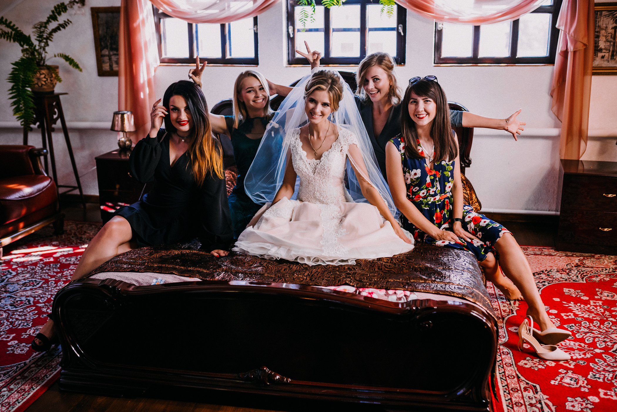 Інтернаціональне весілля в Дубенському замку. Весільний фотограф | Рівне | Львів | Ваш фотограф на весілля