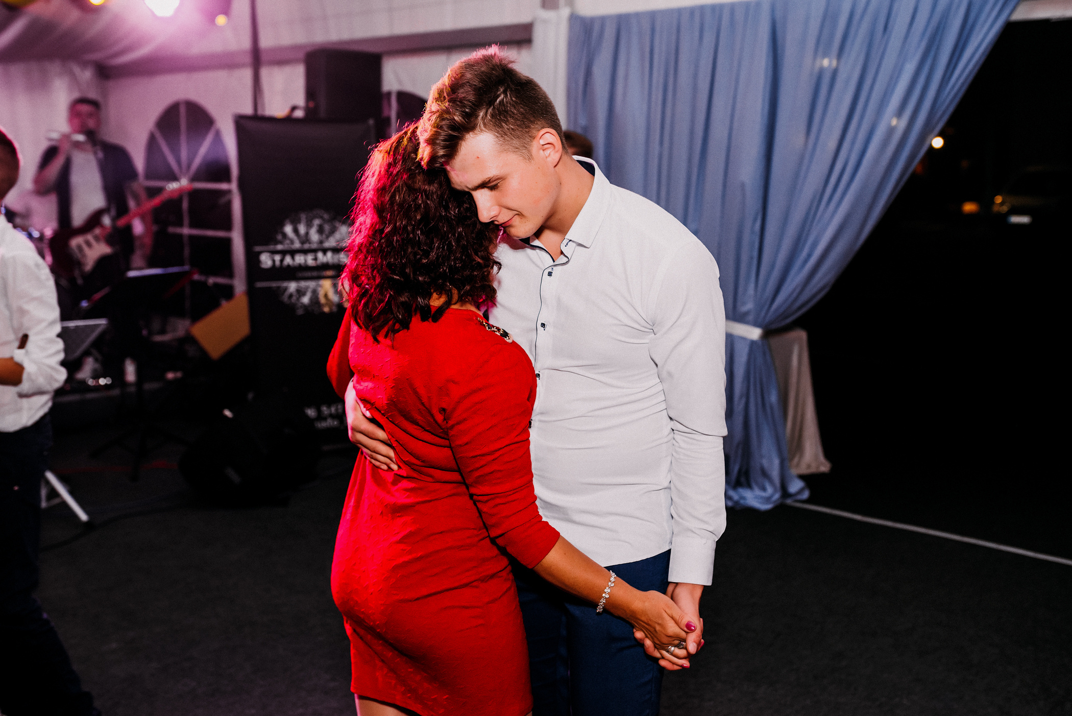 Інтернаціональне весілля в Дубенському замку. Весільний фотограф | Рівне | Львів | Ваш фотограф на весілля