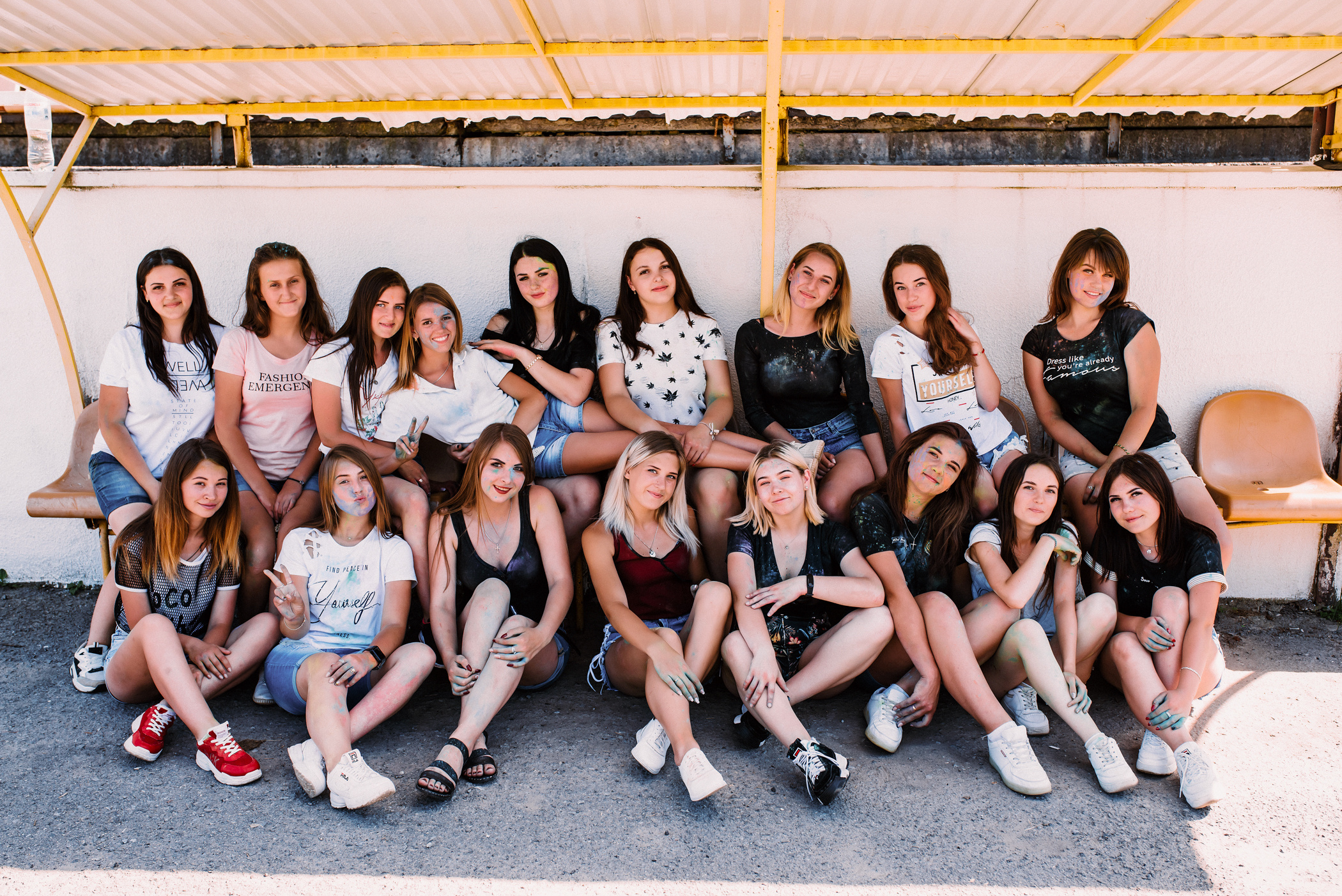 Фотосесія студентів з фарбою Холі. Весільний фотограф | Рівне | Львів | Ваш фотограф на весілля