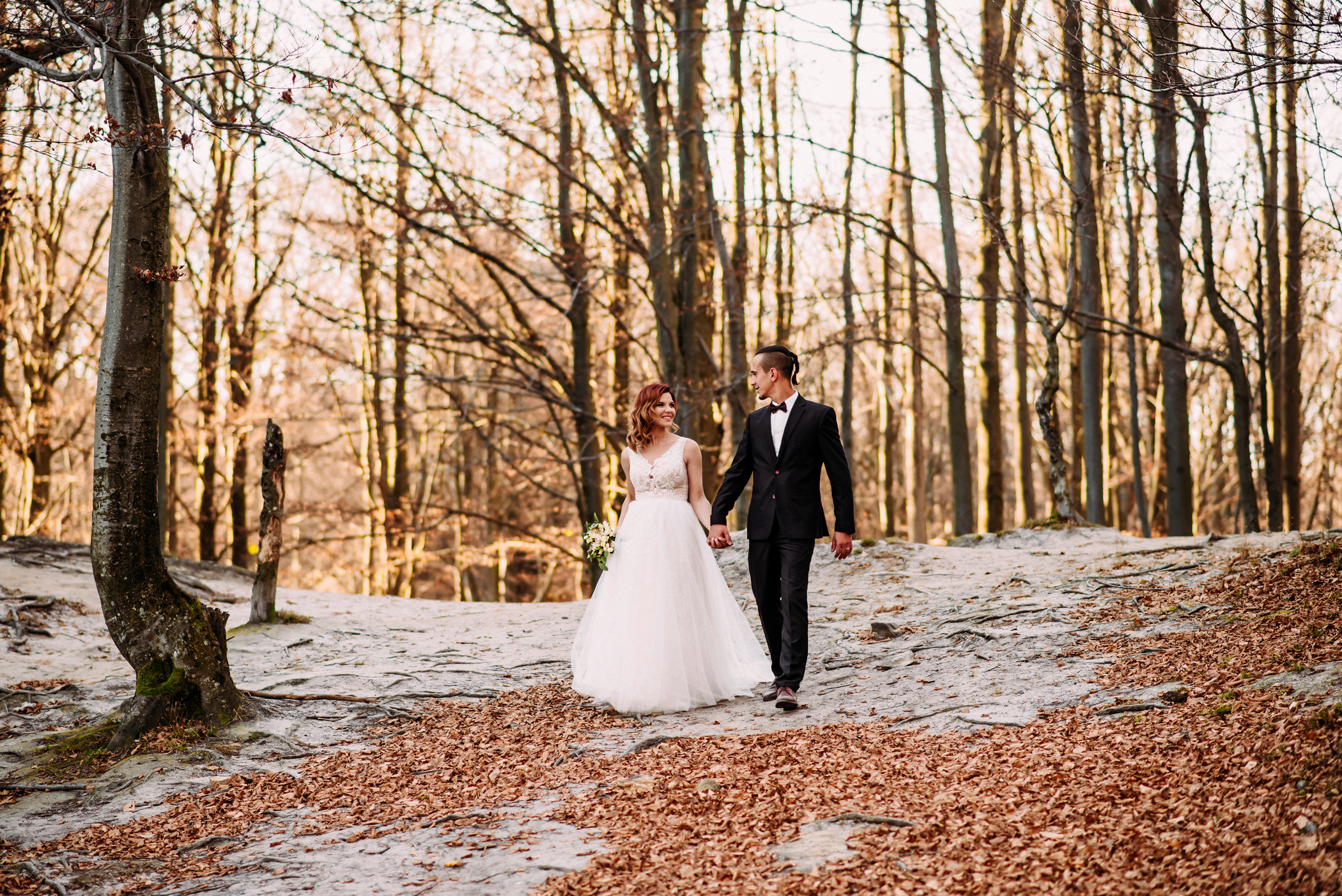 Післявесільна фотосесія в скелях Довбуша. Весільний фотограф | Рівне | Львів | Ваш фотограф на весілля