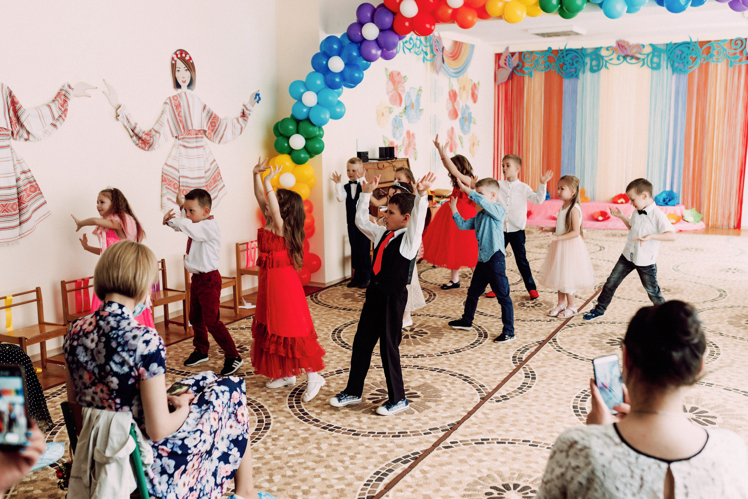 Ранок в садочку. Весільний фотограф | Рівне | Львів | Ваш фотограф на весілля