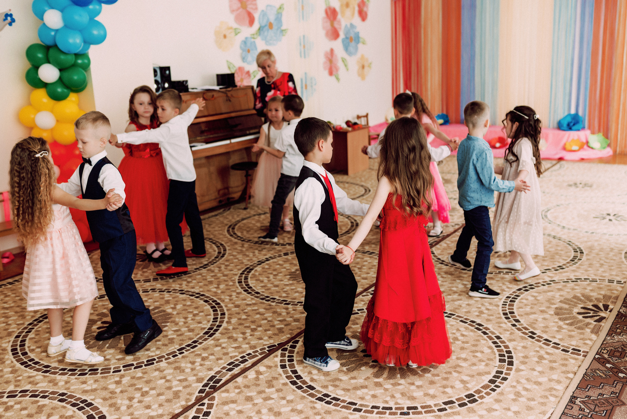 Ранок в садочку. Весільний фотограф | Рівне | Львів | Ваш фотограф на весілля