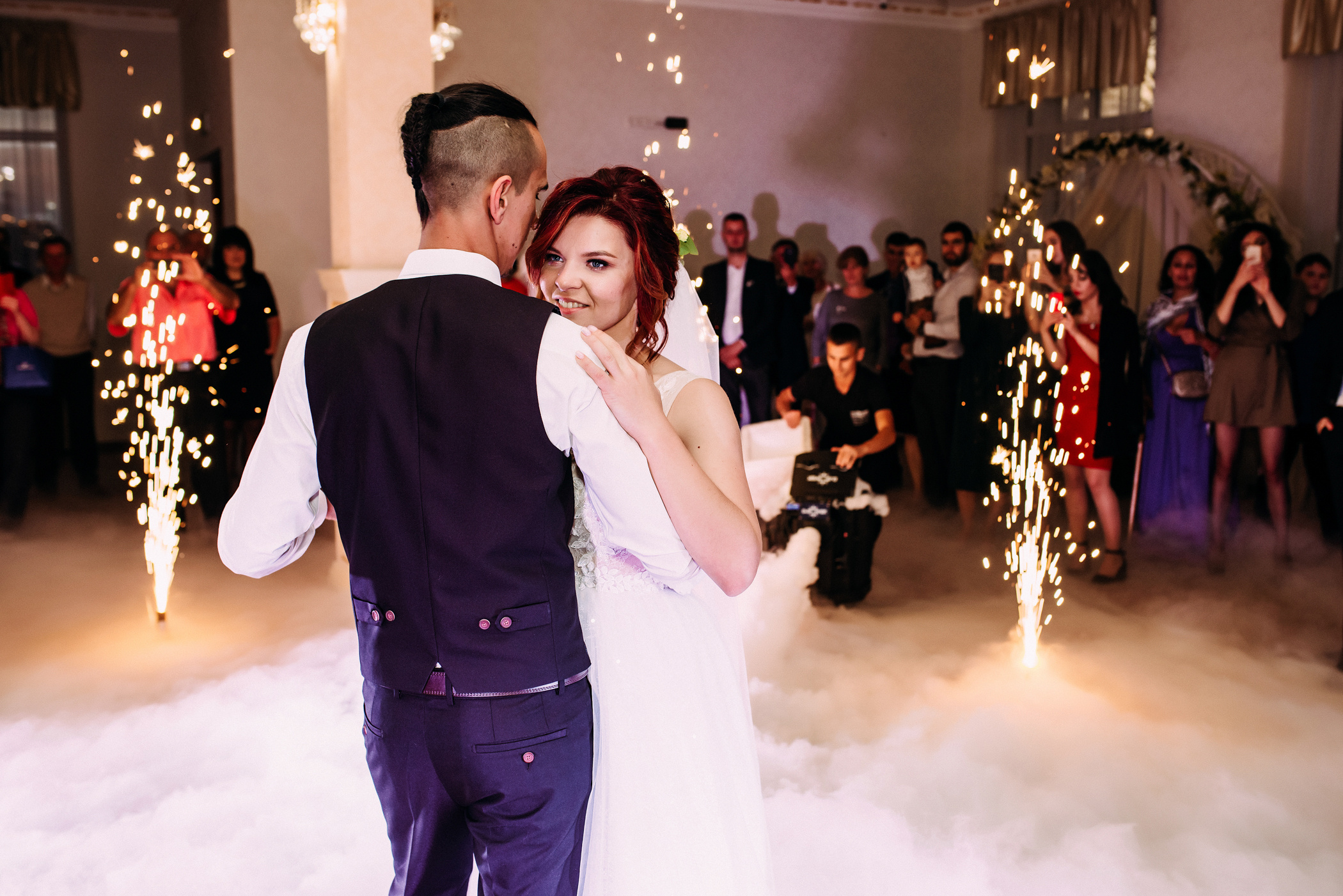 Атмосферне весілля закоханих молодят. Весільний фотограф | Рівне | Львів | Ваш фотограф на весілля