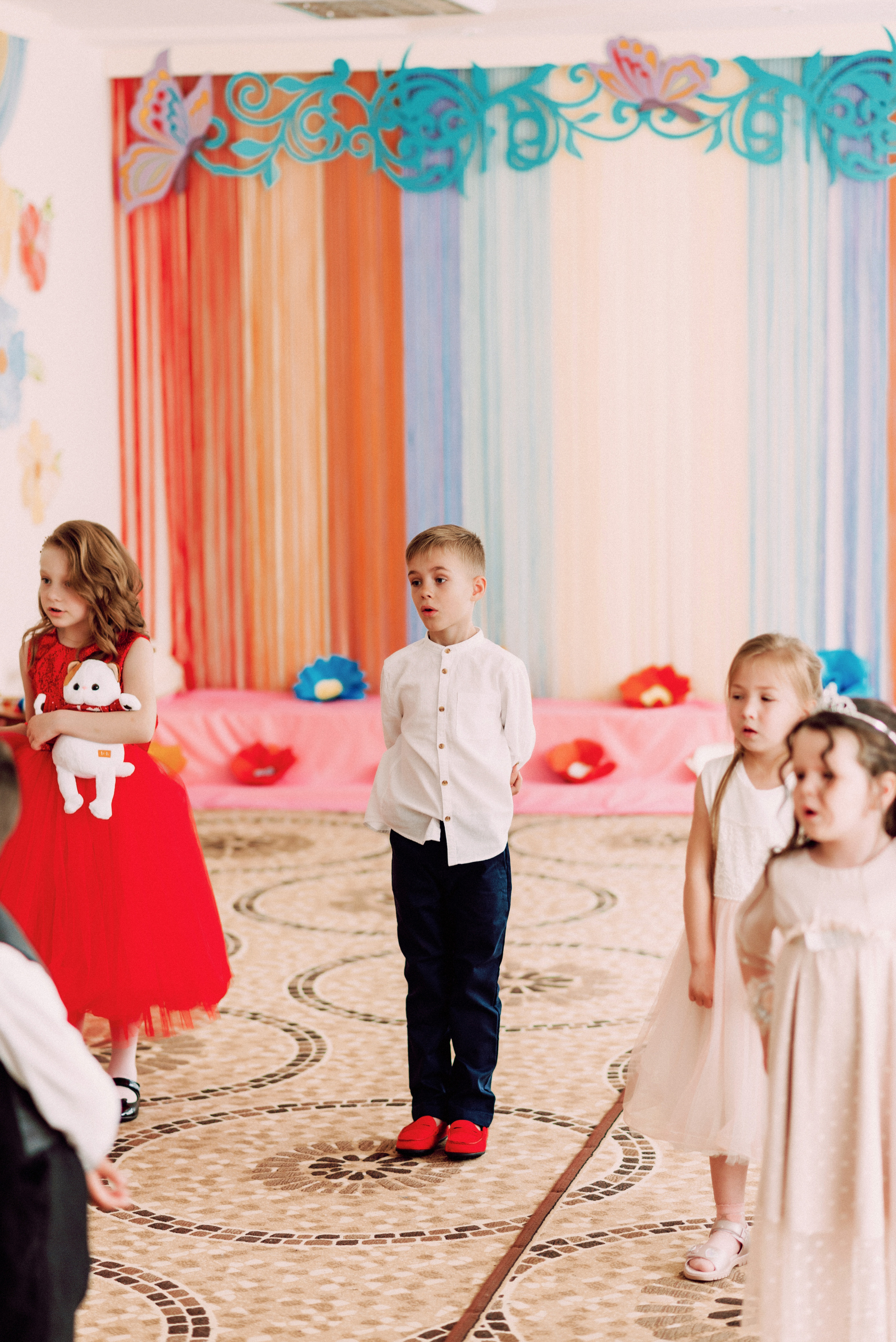 Ранок в садочку. Весільний фотограф | Рівне | Львів | Ваш фотограф на весілля