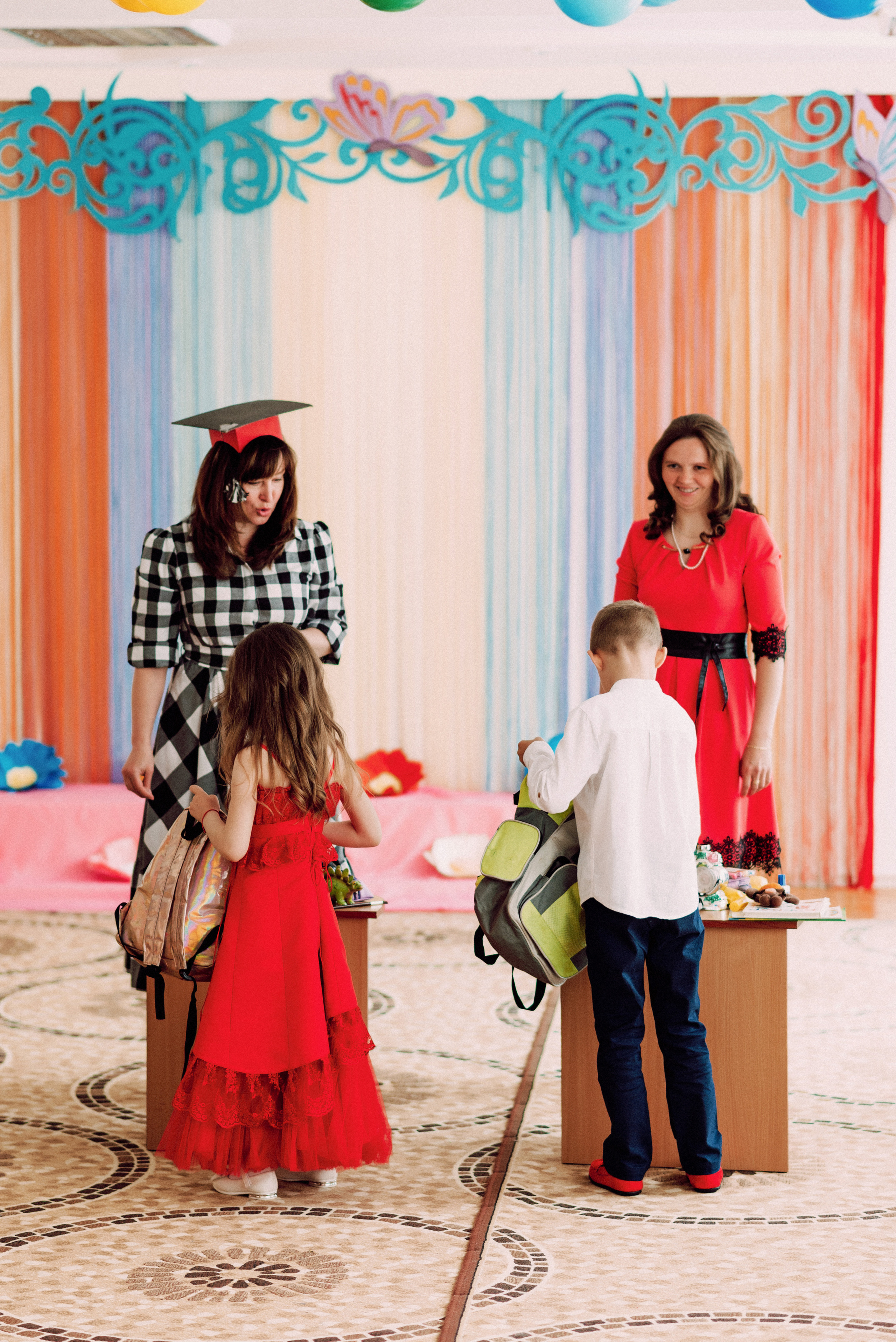 Ранок в садочку. Весільний фотограф | Рівне | Львів | Ваш фотограф на весілля