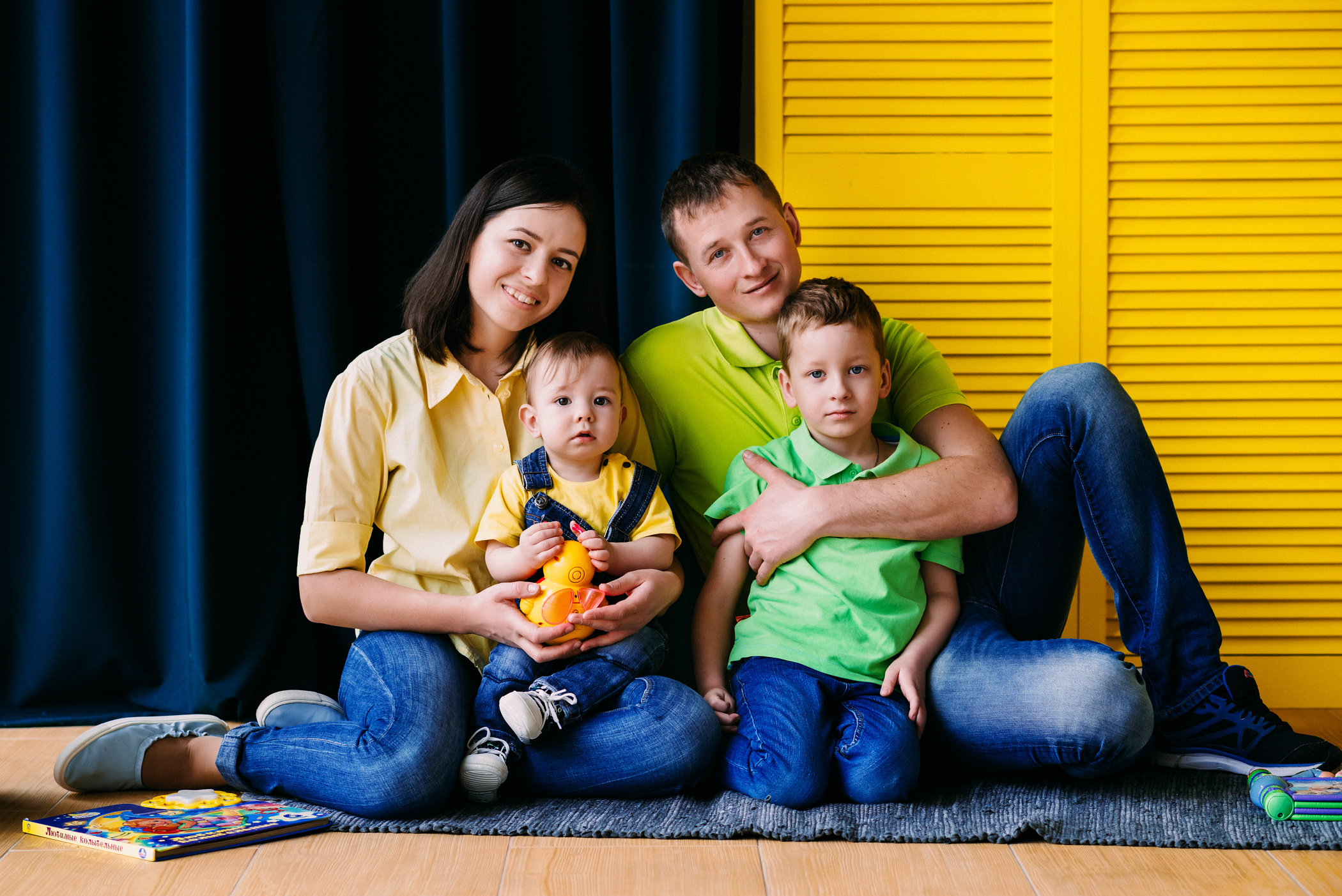 Сімейна зйомка в студії. Весільний фотограф | Рівне | Львів | Ваш фотограф на весілля