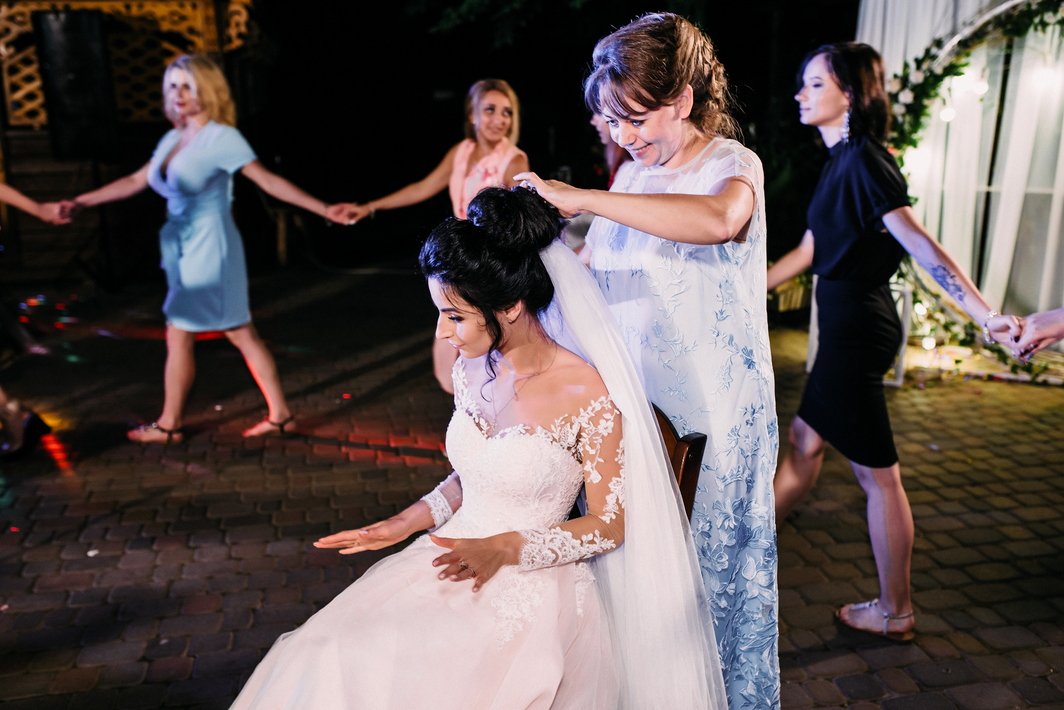 Весільна фотозйомка гарної пари в Рівному. Весільний фотограф | Рівне | Львів | Ваш фотограф на весілля