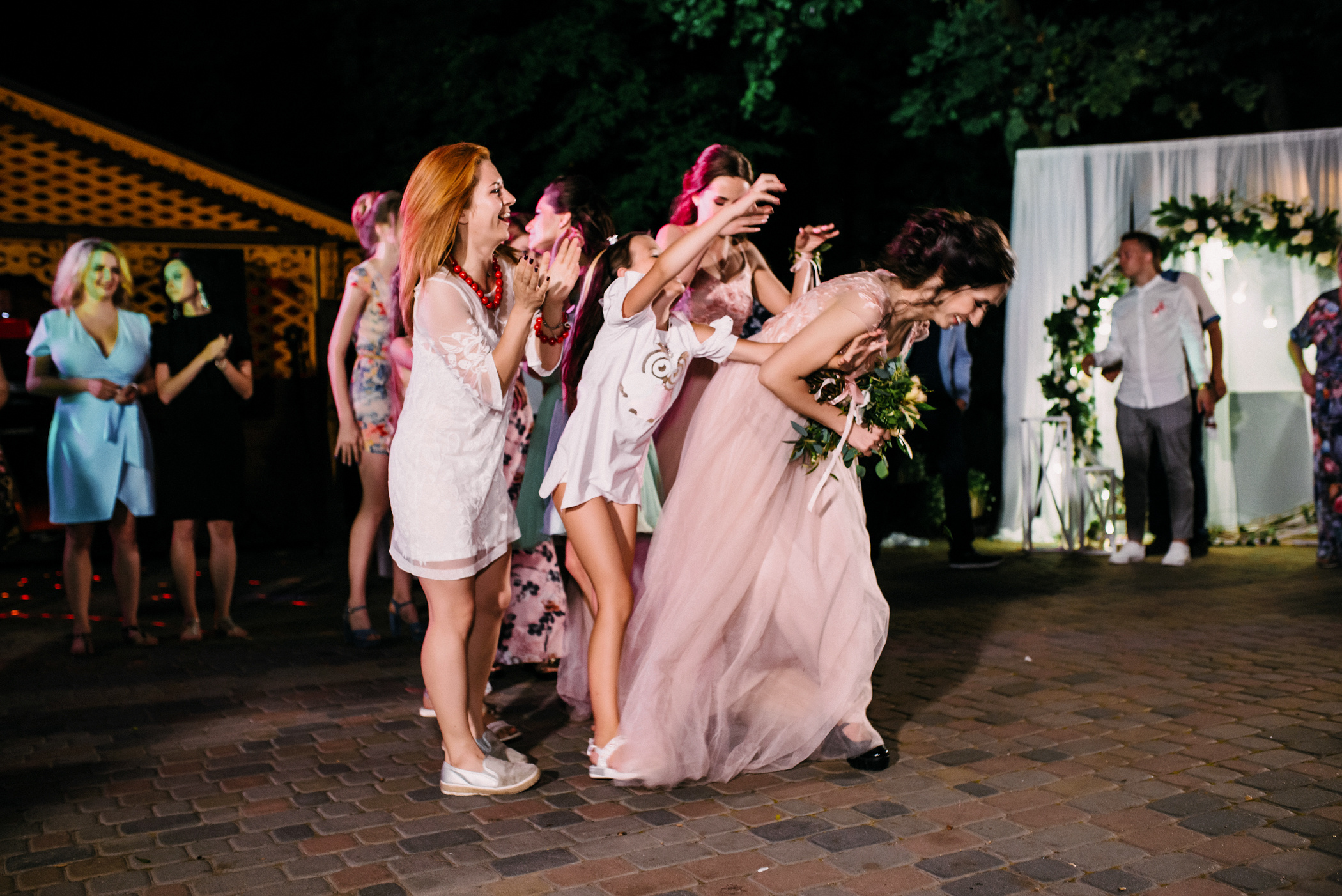 Весільна фотозйомка гарної пари в Рівному. Весільний фотограф | Рівне | Львів | Ваш фотограф на весілля