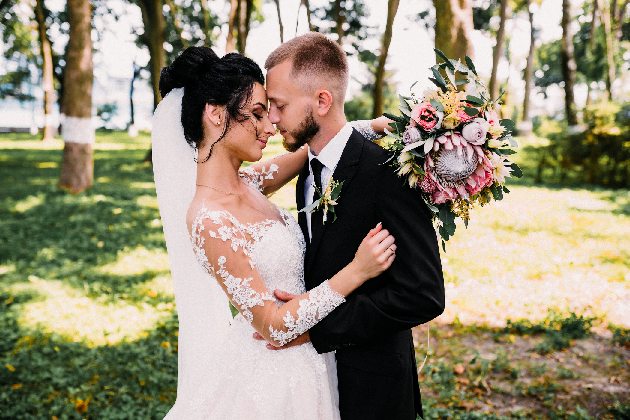 Весільна фотозйомка гарної пари в Рівному. Весільний фотограф | Рівне | Львів | Ваш фотограф на весілля