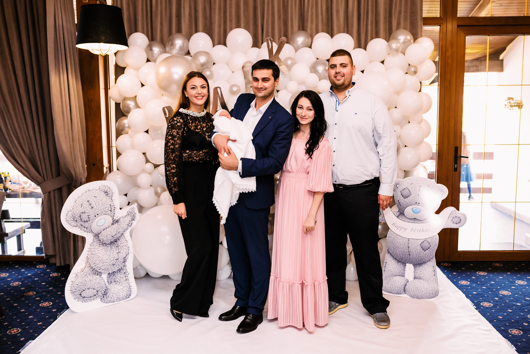 Хрещення маленького янголятка. Весільний фотограф | Рівне | Львів | Ваш фотограф на весілля