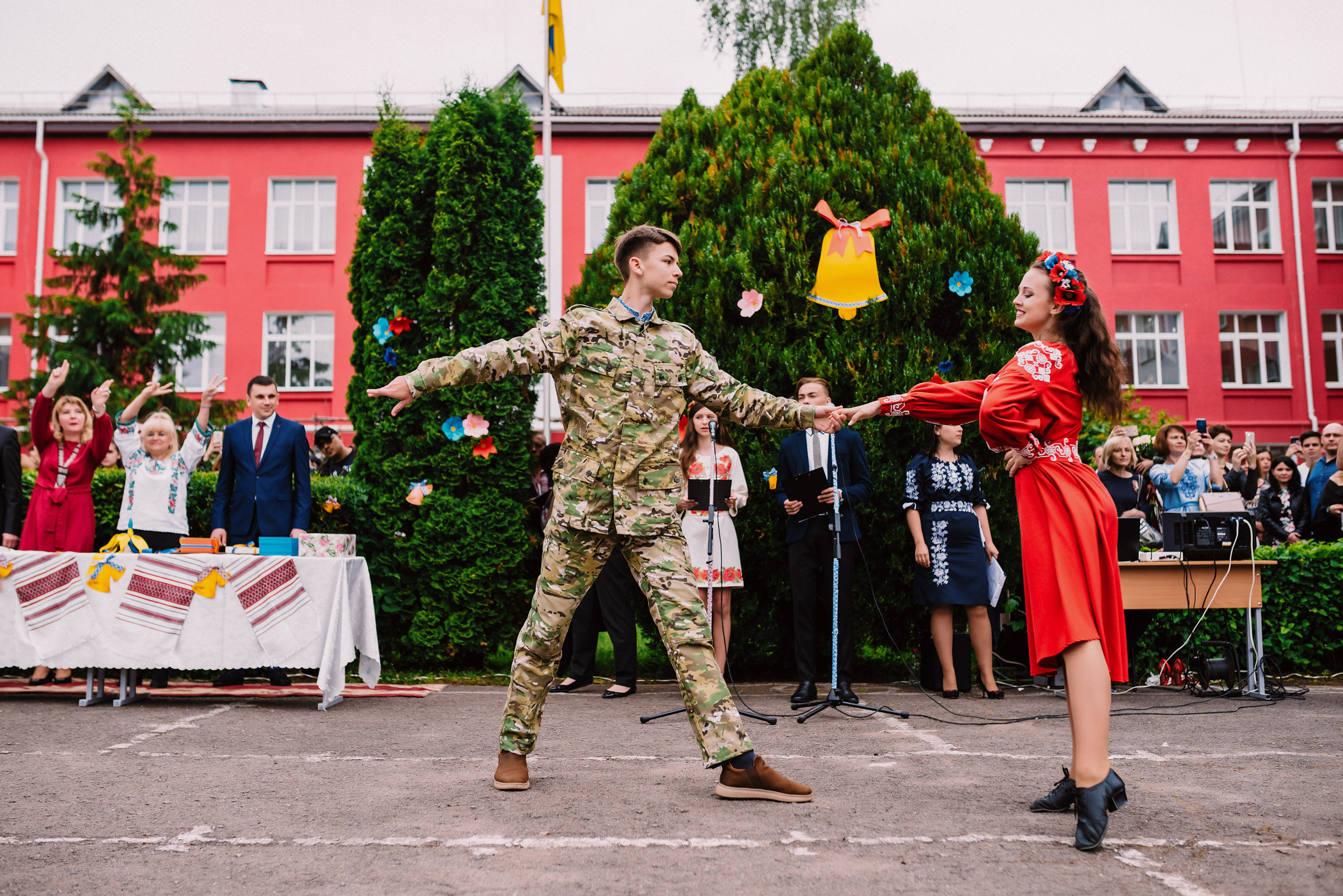 Останній Дзвоник. Весільний фотограф | Рівне | Львів | Ваш фотограф на весілля