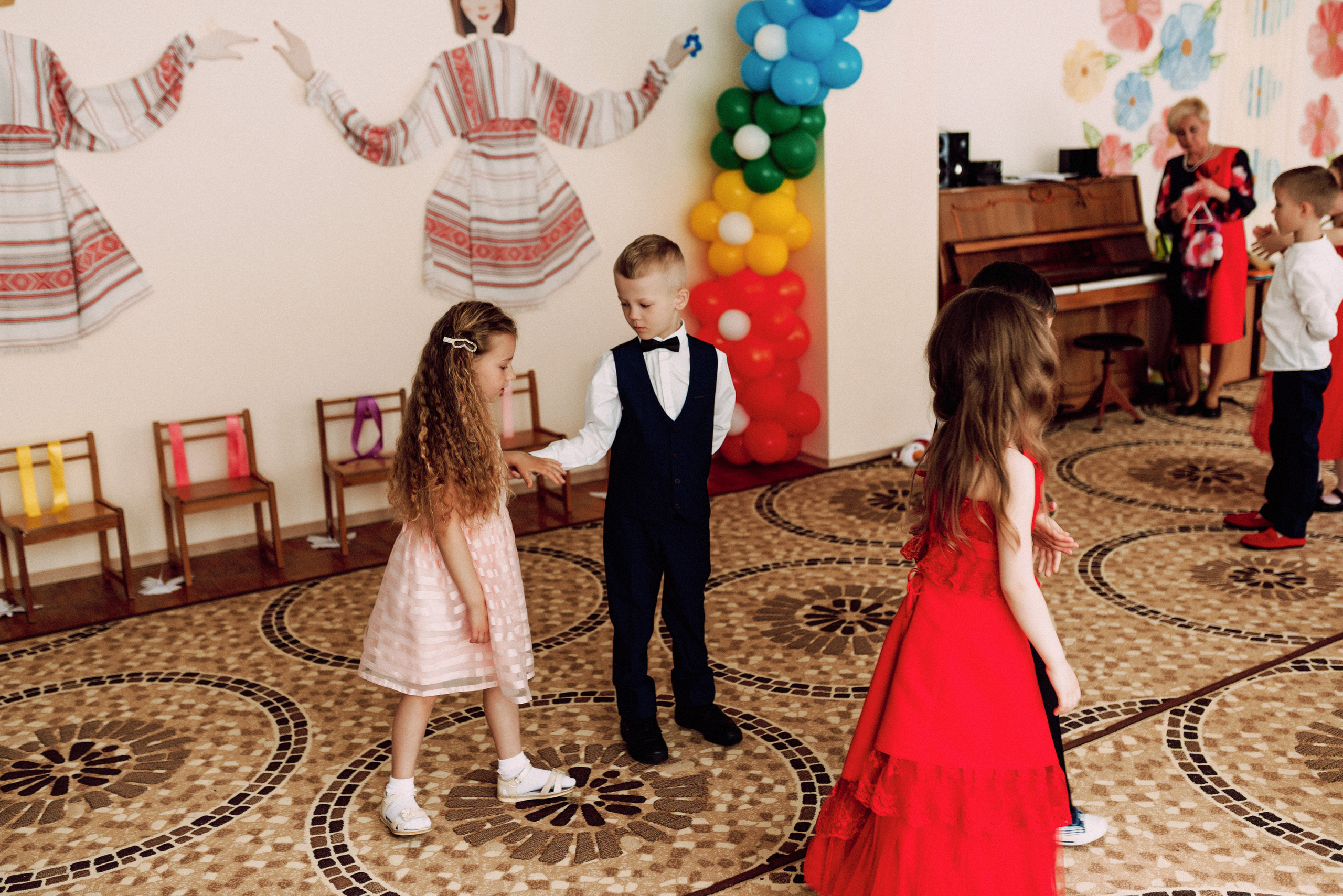 Ранок в садочку. Весільний фотограф | Рівне | Львів | Ваш фотограф на весілля