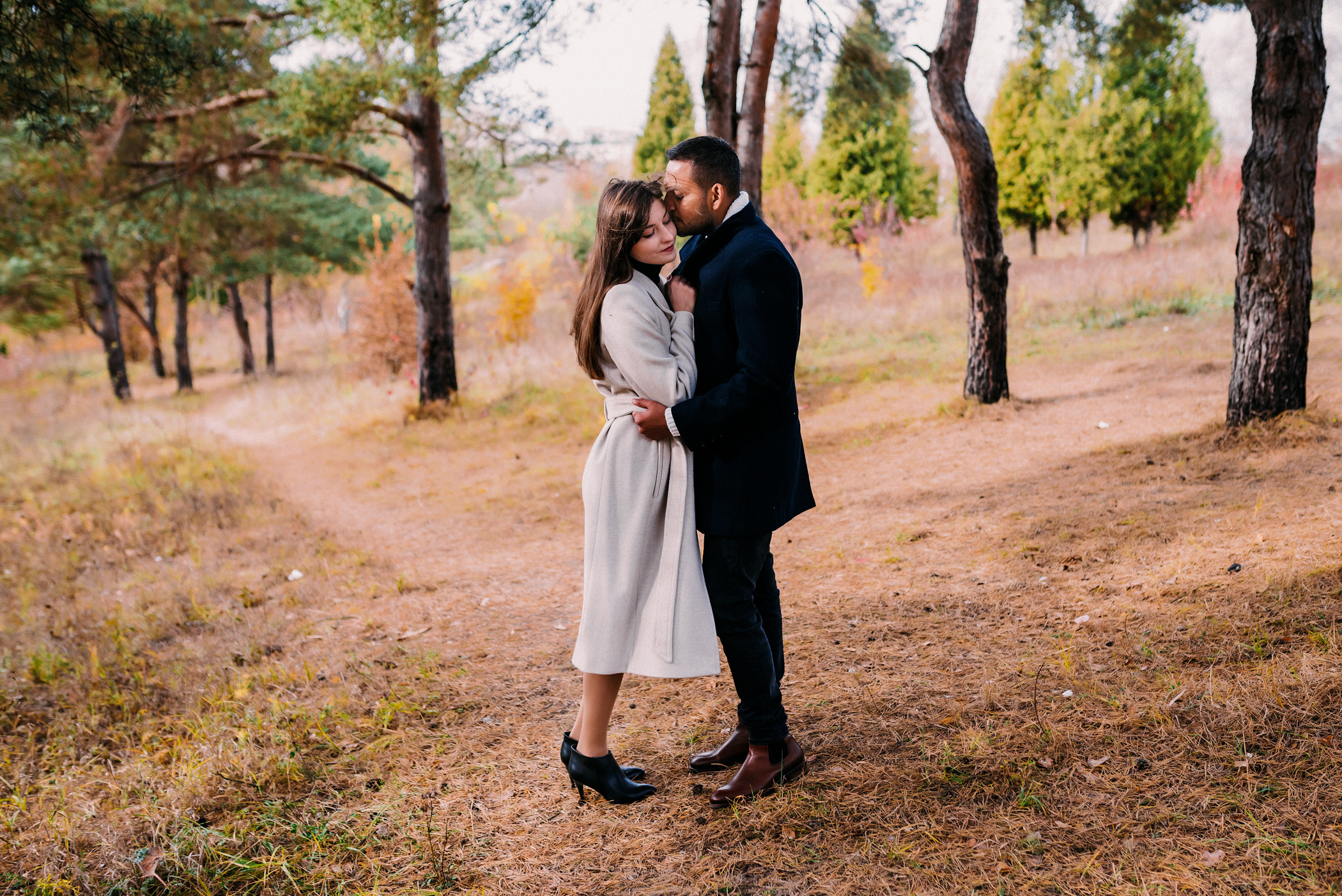 Осіння зйомка атмосферної пари. Весільний фотограф | Рівне | Львів | Ваш фотограф на весілля