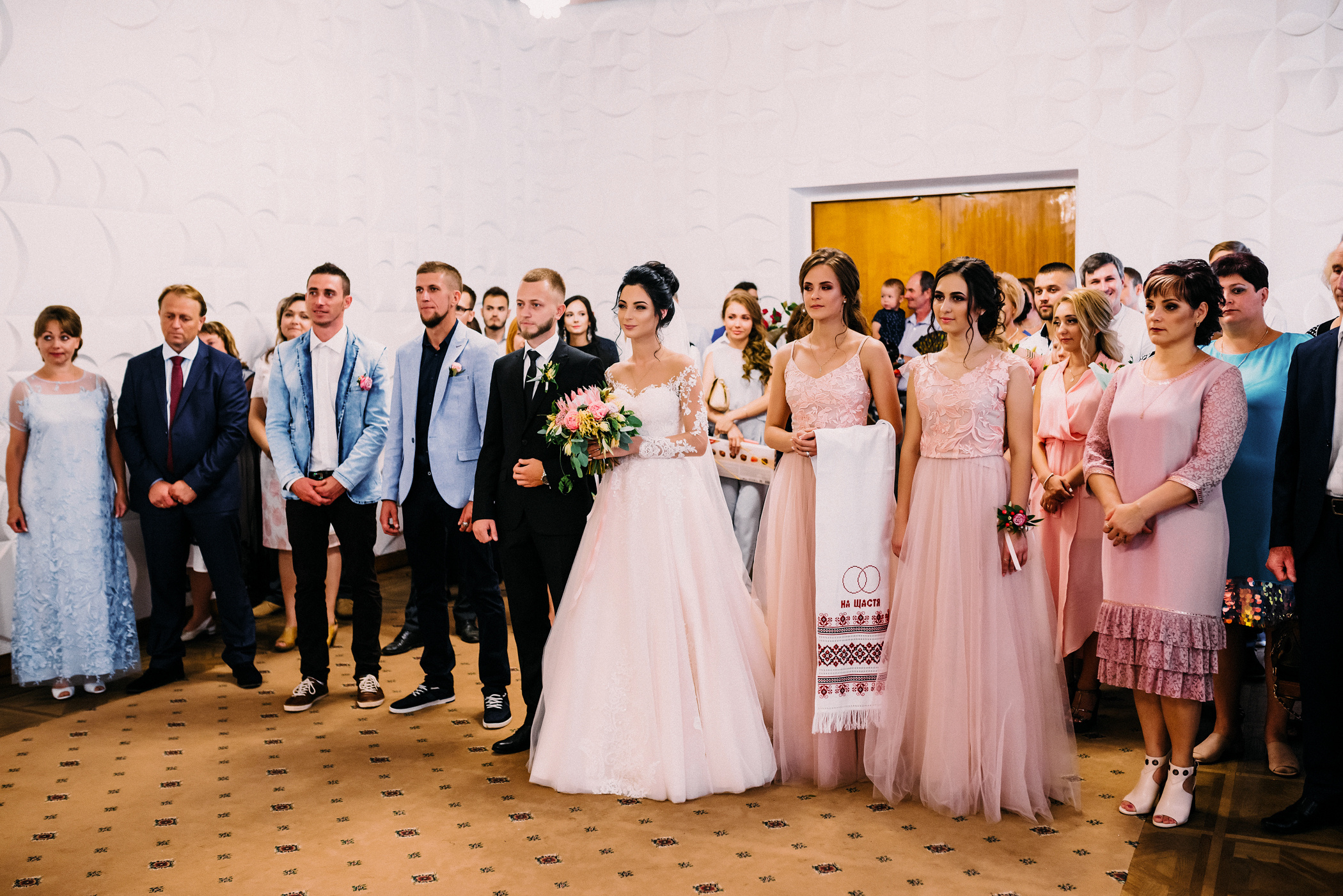 Весільна фотозйомка гарної пари в Рівному. Весільний фотограф | Рівне | Львів | Ваш фотограф на весілля