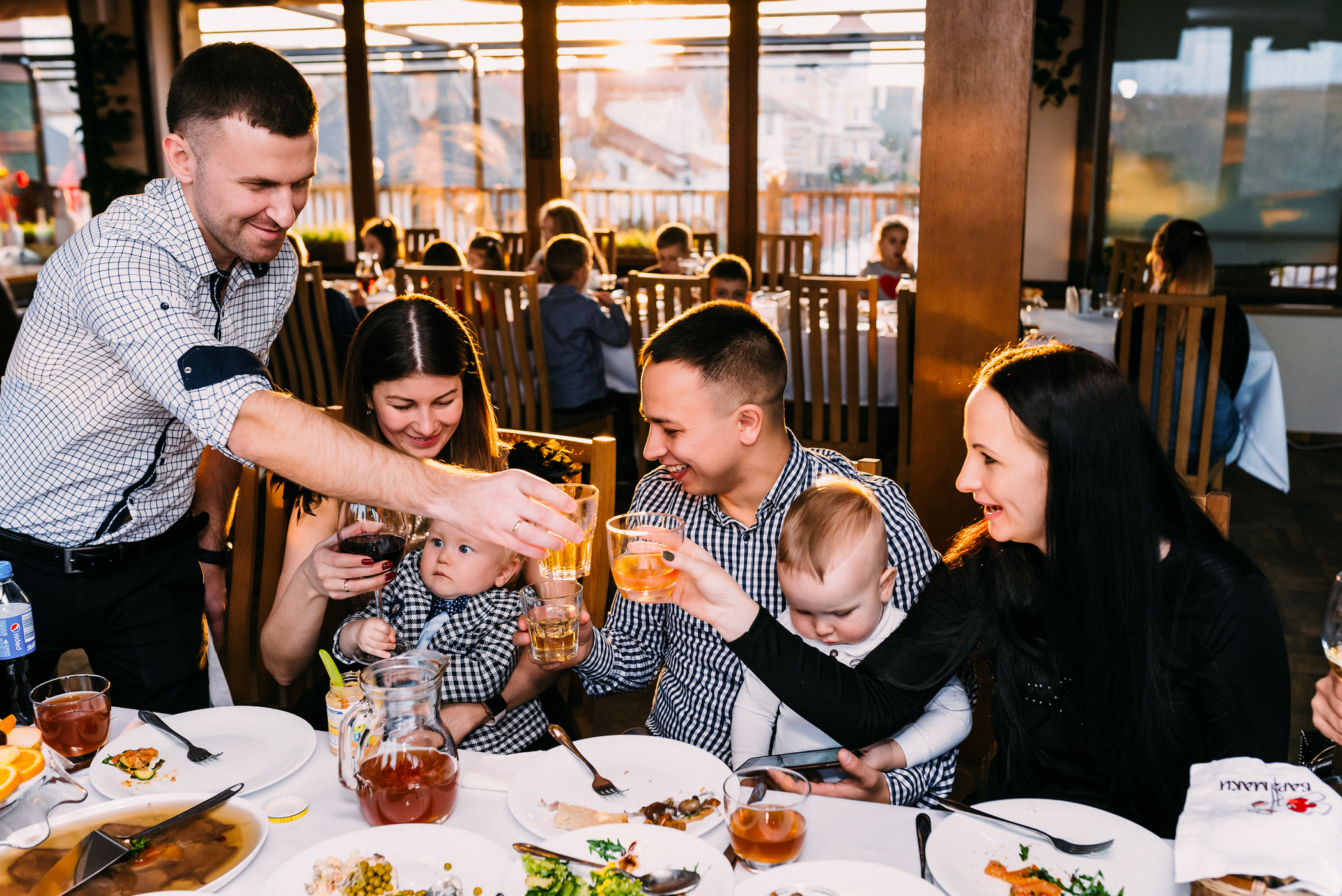 День Народження в ресторані. Весільний фотограф | Рівне | Львів | Ваш фотограф на весілля