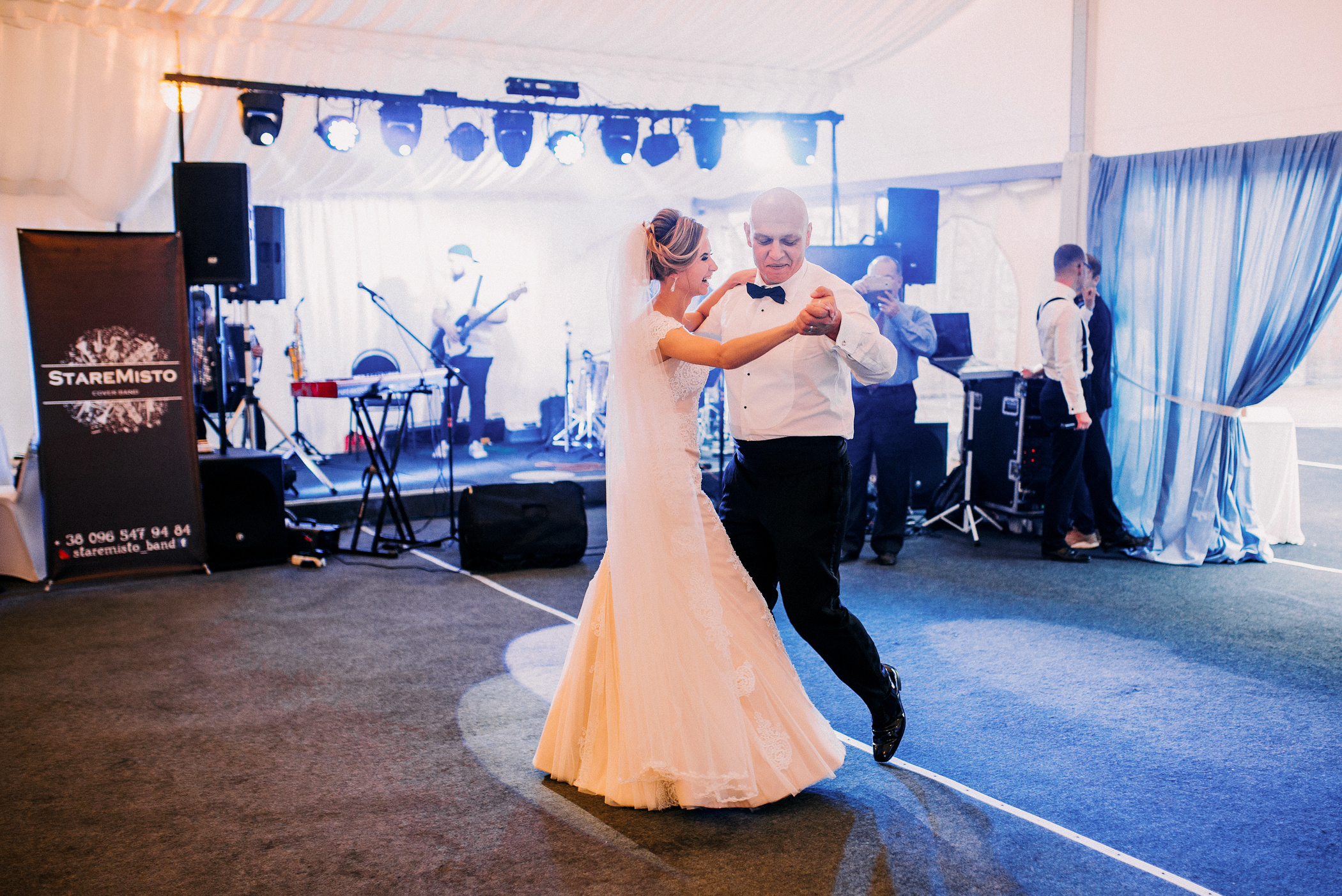 Інтернаціональне весілля в Дубенському замку. Весільний фотограф | Рівне | Львів | Ваш фотограф на весілля