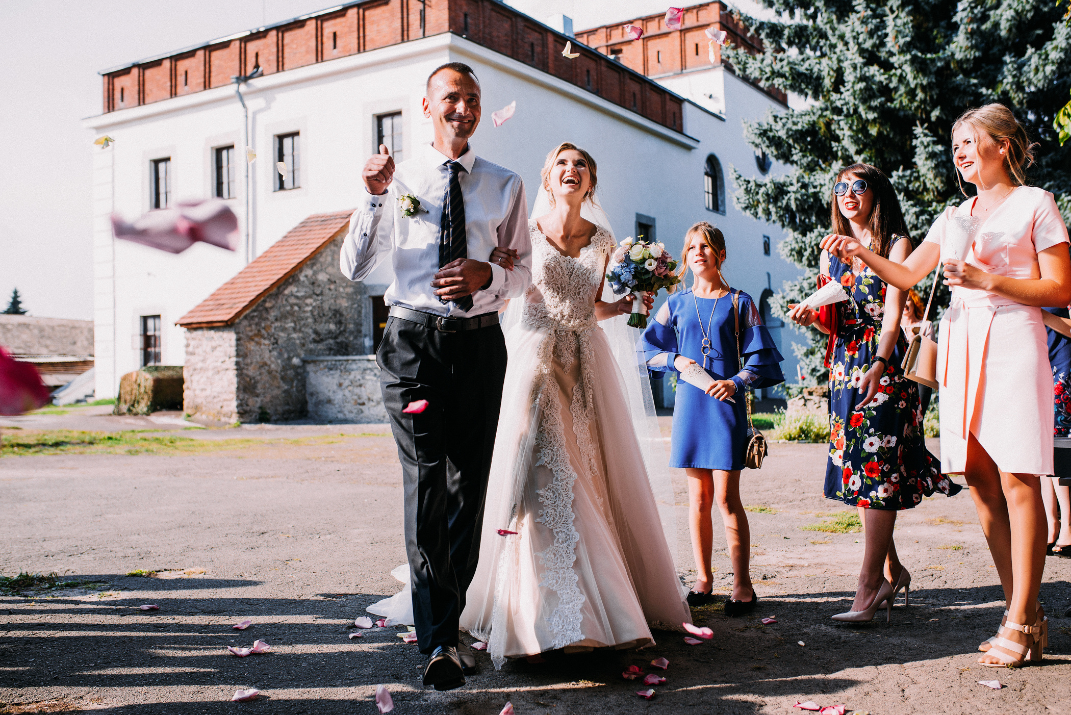 Інтернаціональне весілля в Дубенському замку. Весільний фотограф | Рівне | Львів | Ваш фотограф на весілля