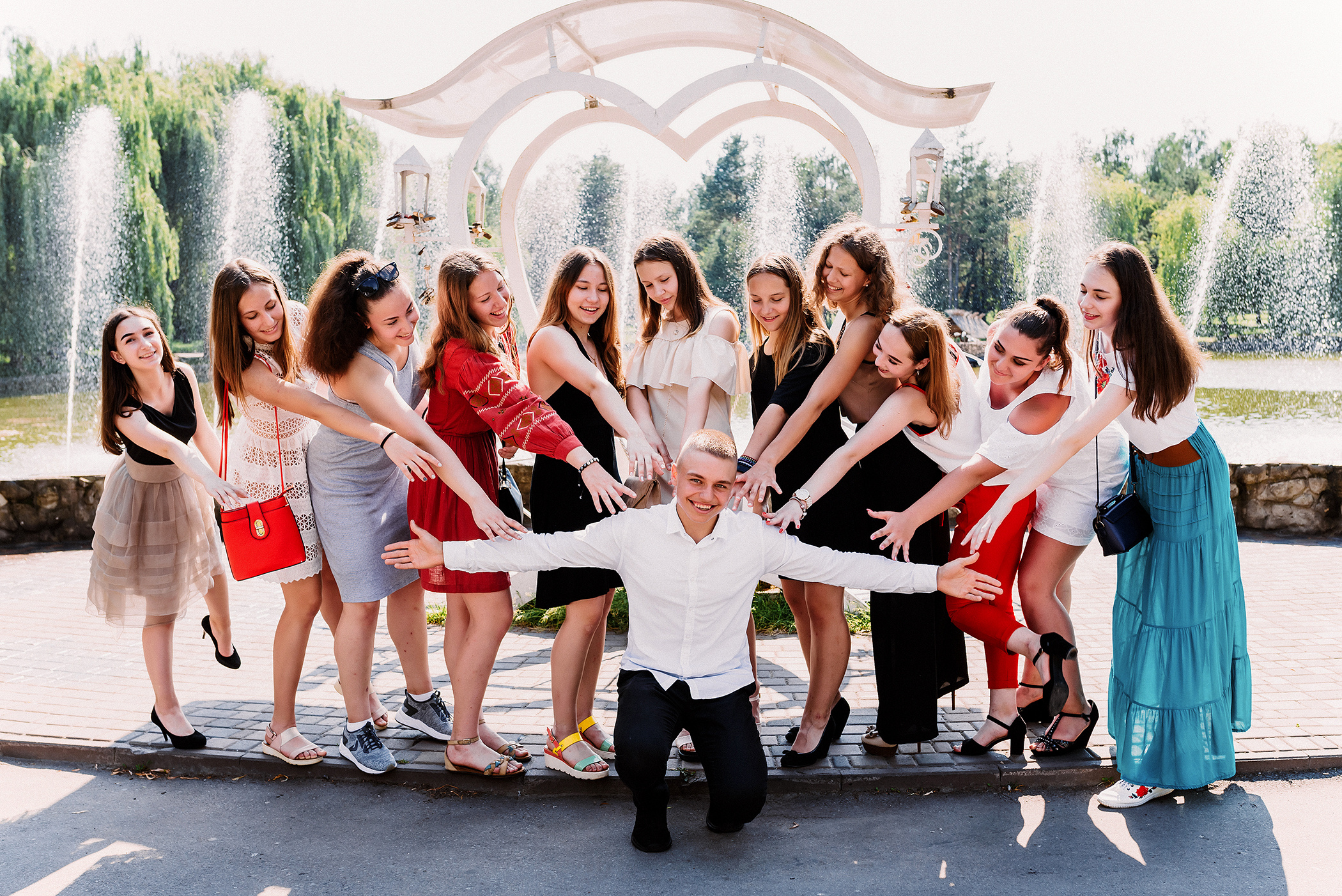 Фотосесія 9-го класу. Весільний фотограф | Рівне | Львів | Ваш фотограф на весілля