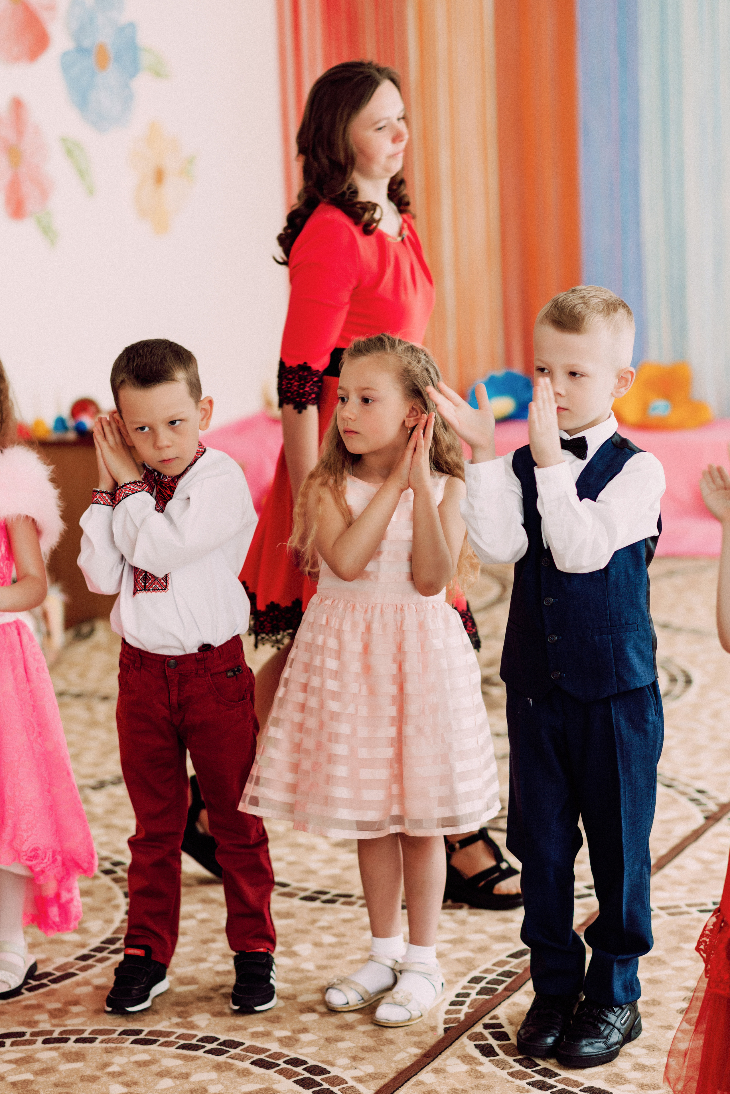 Ранок в садочку. Весільний фотограф | Рівне | Львів | Ваш фотограф на весілля