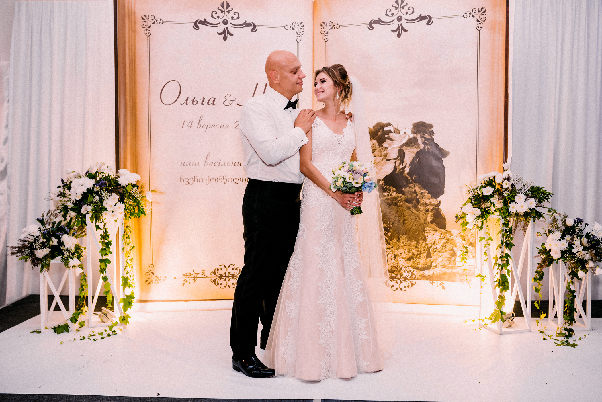 Інтернаціональне весілля в Дубенському замку. Весільний фотограф | Рівне | Львів | Ваш фотограф на весілля