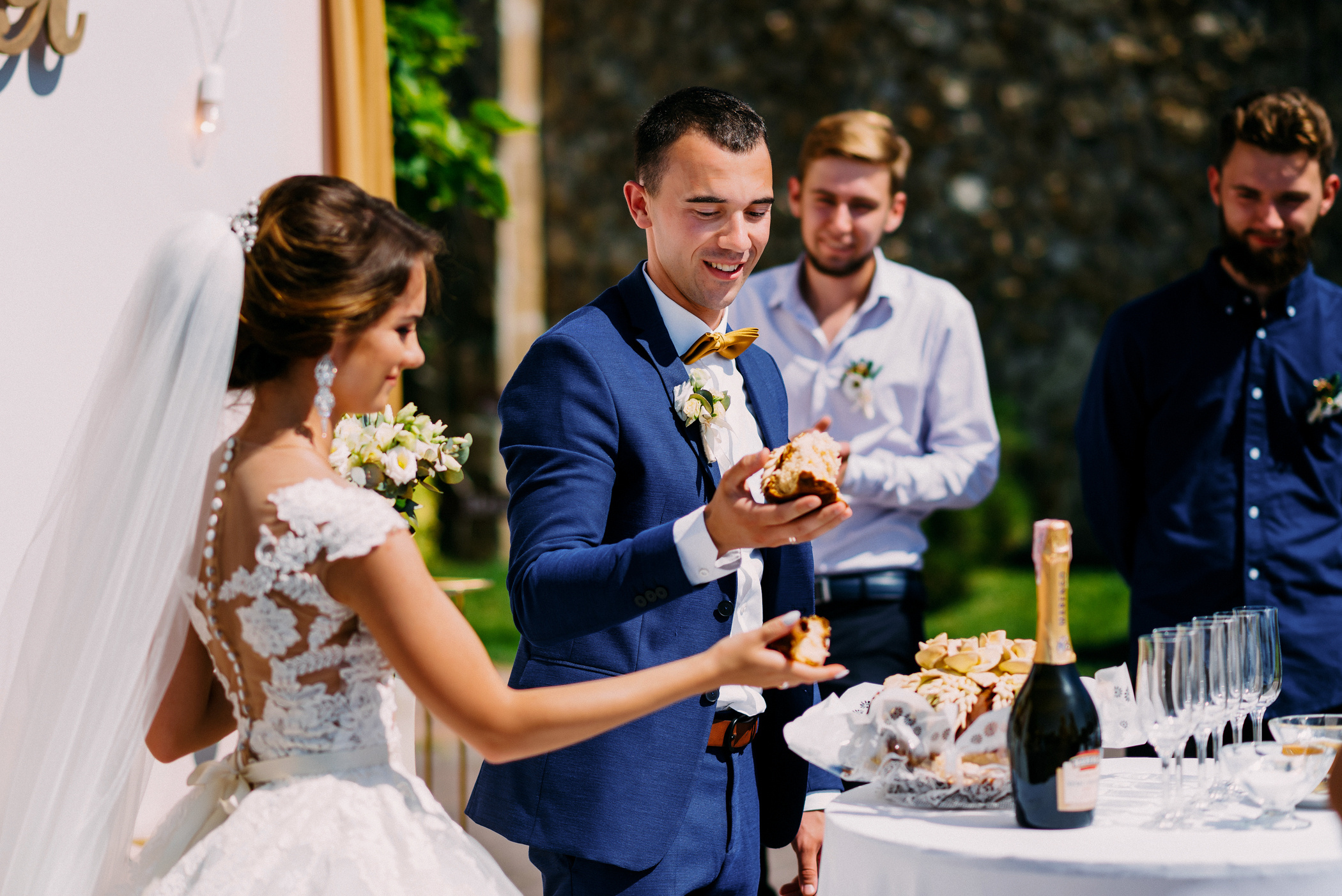 Тепле літнє весілля Юлії та Івана. Весільний фотограф | Рівне | Львів | Ваш фотограф на весілля