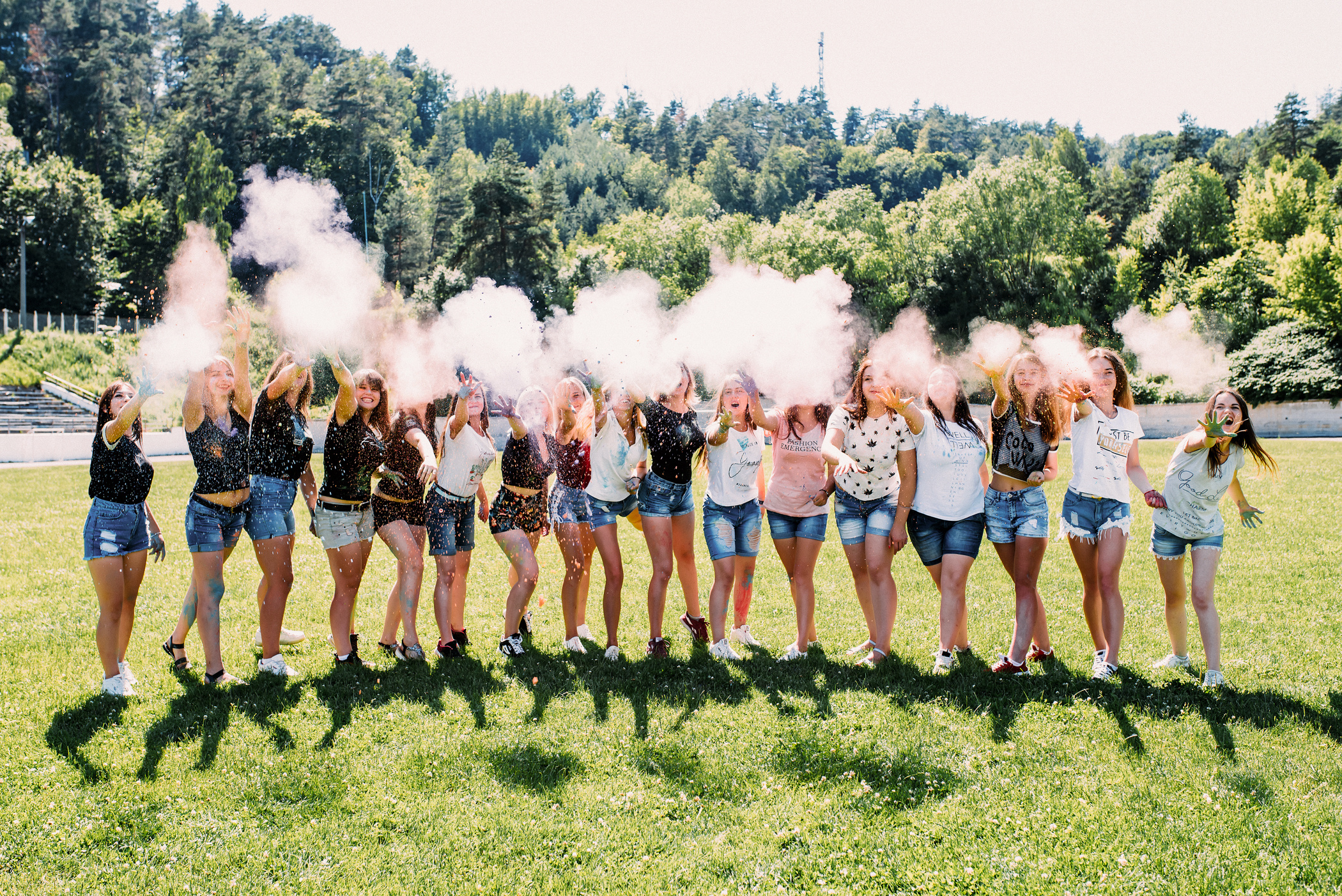 Фотосесія студентів з фарбою Холі. Весільний фотограф | Рівне | Львів | Ваш фотограф на весілля