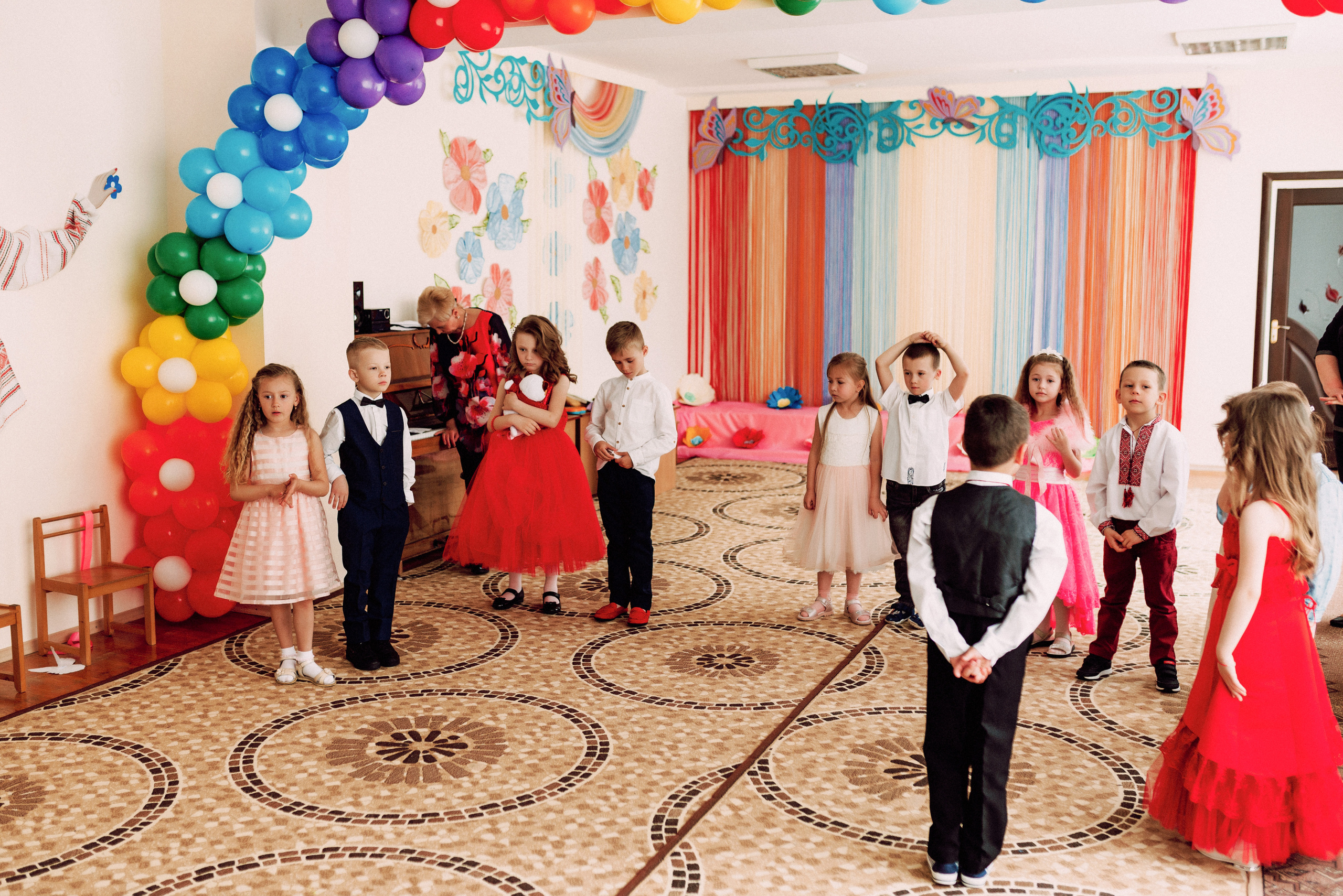 Ранок в садочку. Весільний фотограф | Рівне | Львів | Ваш фотограф на весілля