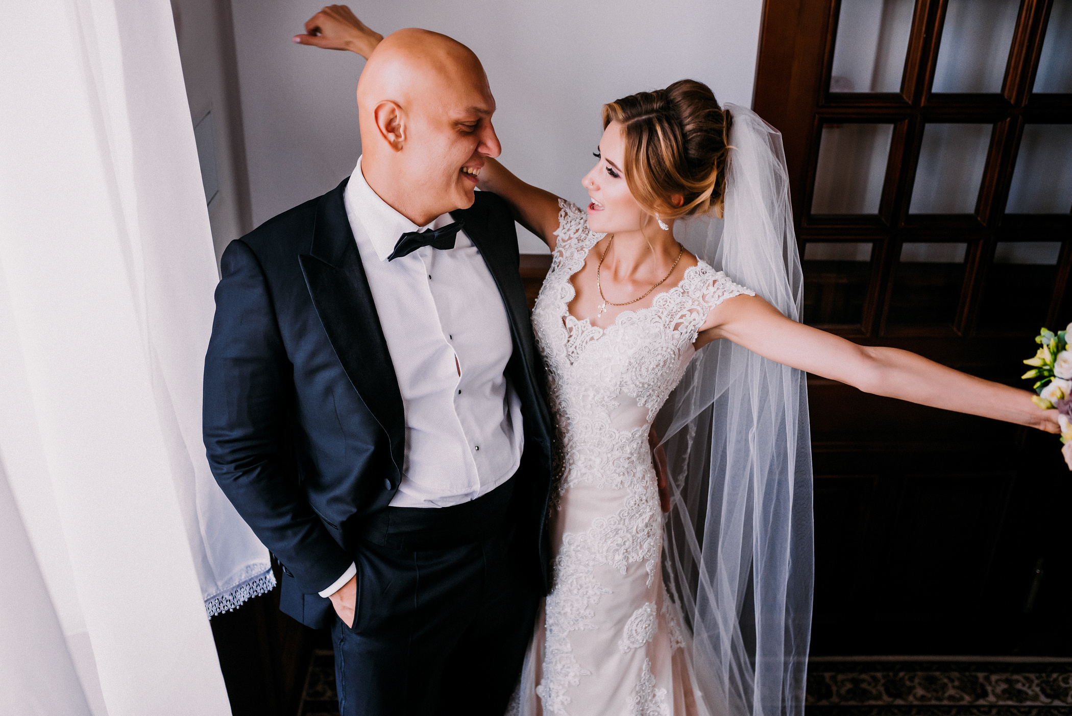 Інтернаціональне весілля в Дубенському замку. Весільний фотограф | Рівне | Львів | Ваш фотограф на весілля