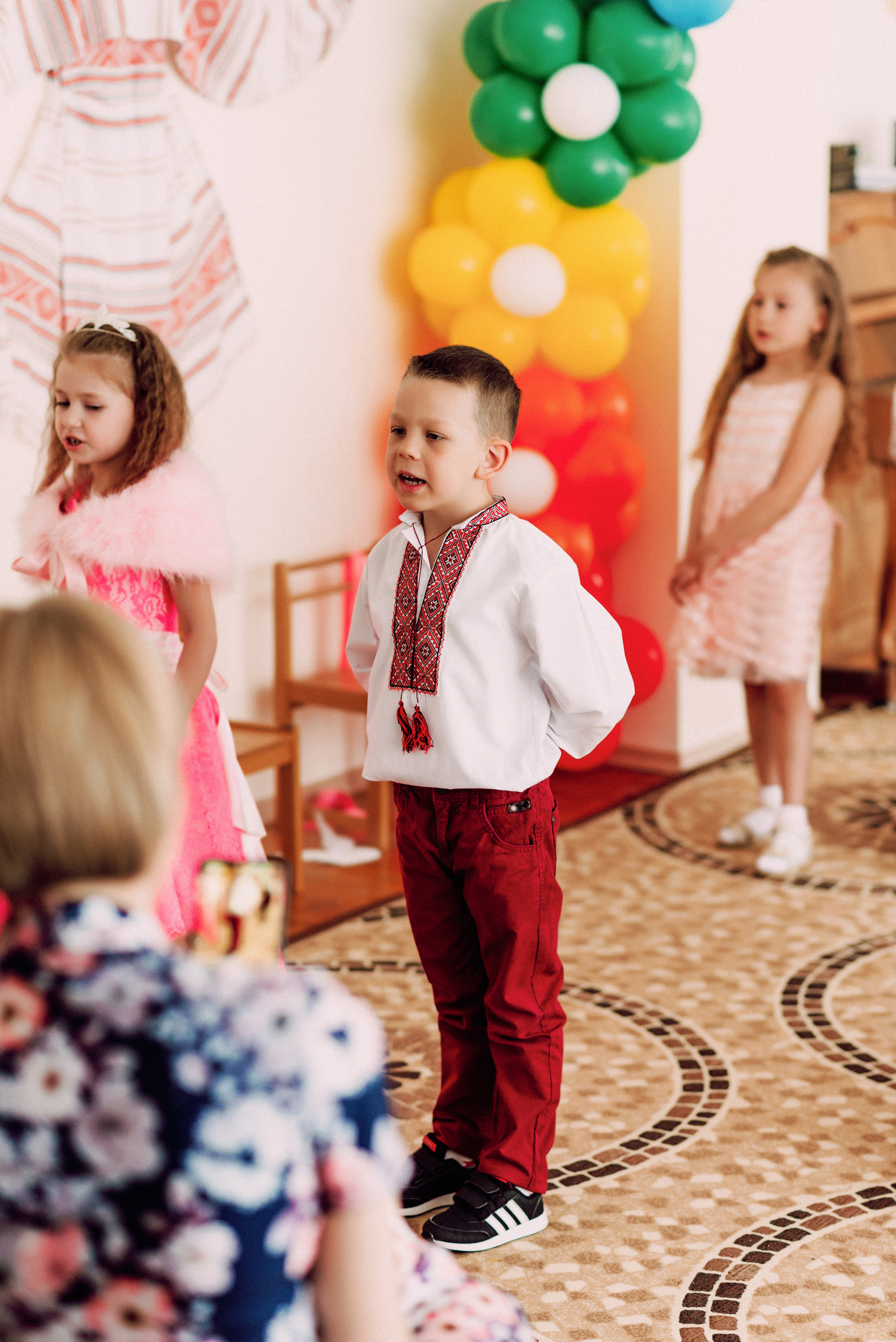 Ранок в садочку. Весільний фотограф | Рівне | Львів | Ваш фотограф на весілля