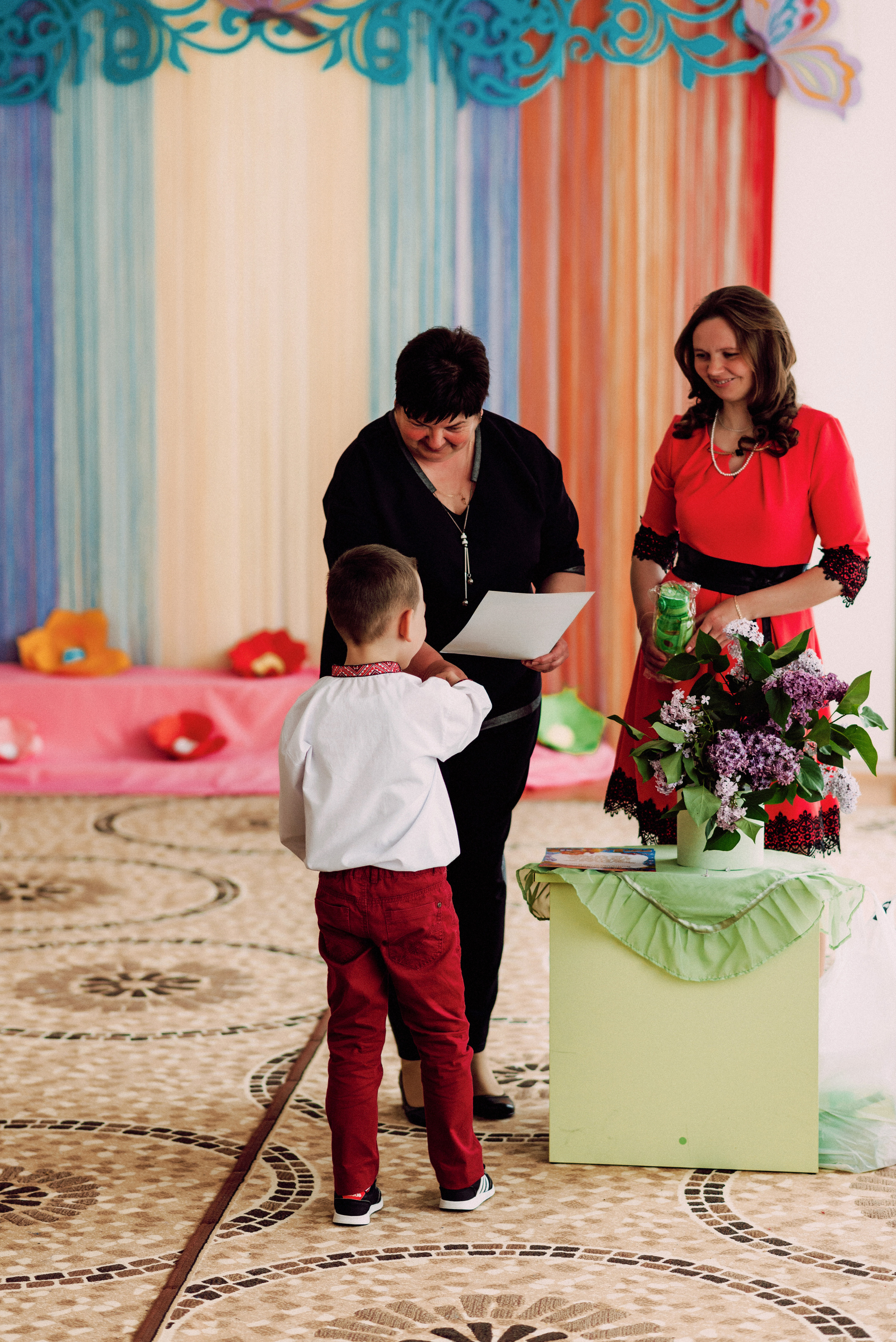 Ранок в садочку. Весільний фотограф | Рівне | Львів | Ваш фотограф на весілля