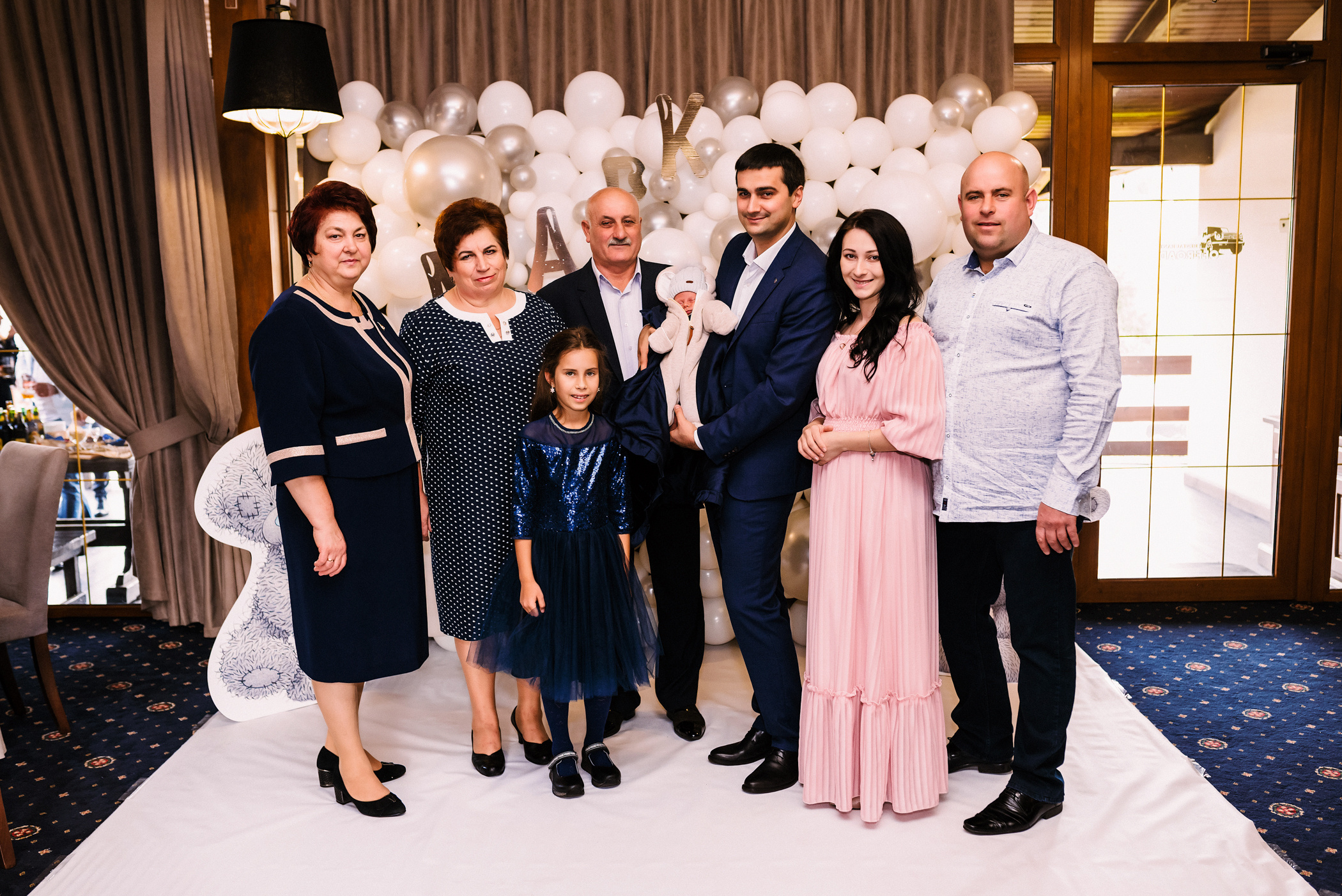 Хрещення маленького янголятка. Весільний фотограф | Рівне | Львів | Ваш фотограф на весілля