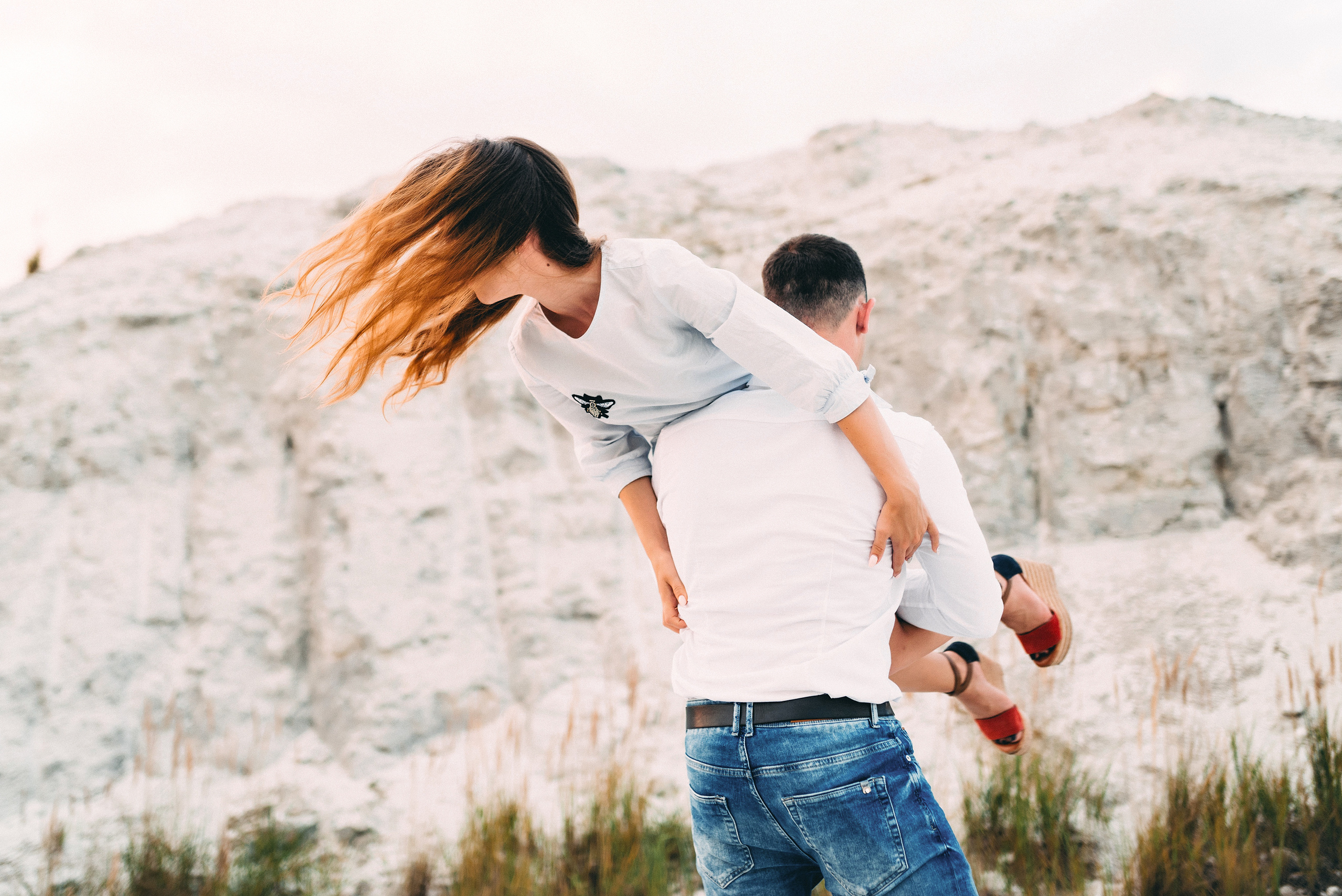 Прогулянка «білими горами» з класною парою. Весільний фотограф | Рівне | Львів | Ваш фотограф на весілля