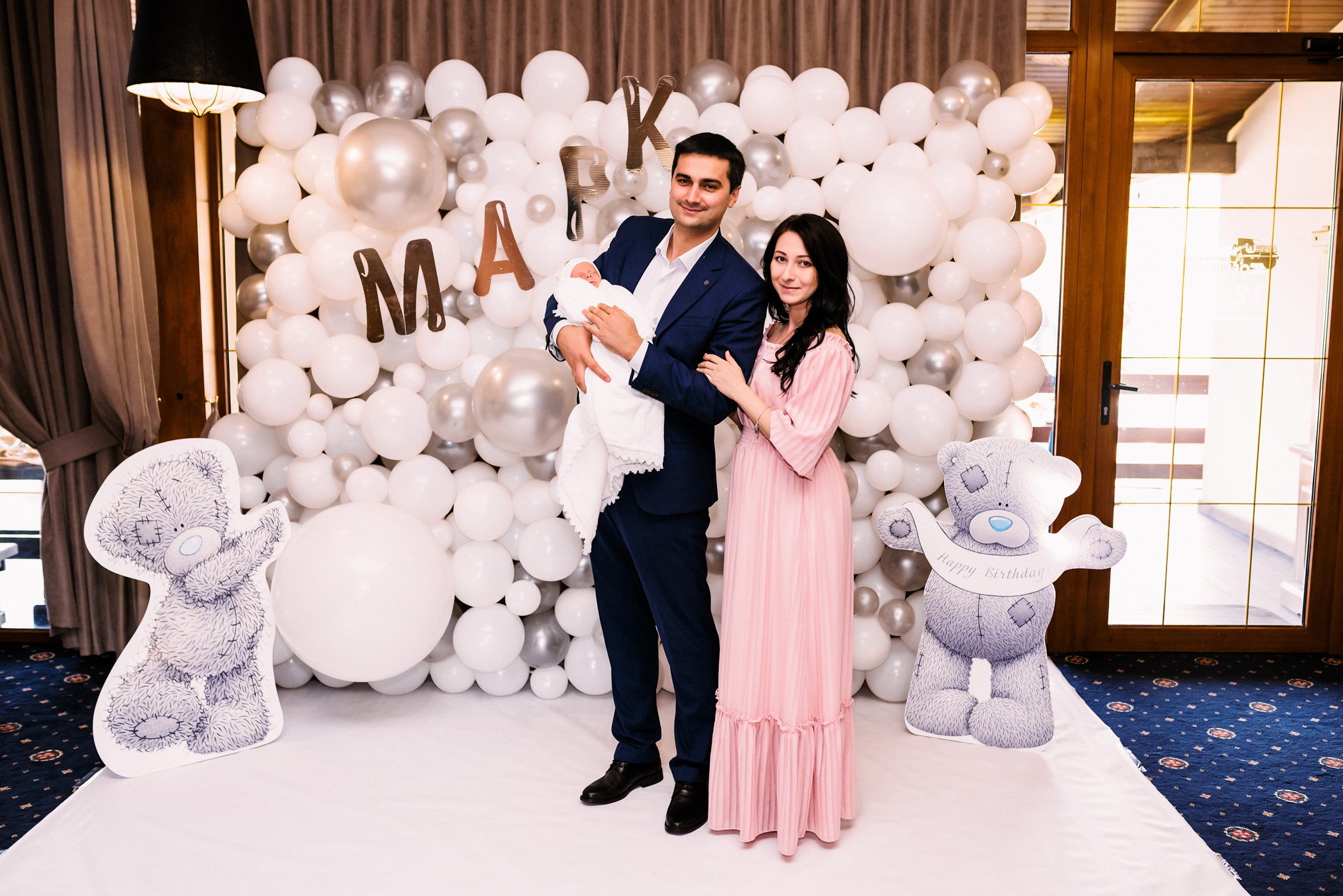 Хрещення маленького янголятка. Весільний фотограф | Рівне | Львів | Ваш фотограф на весілля