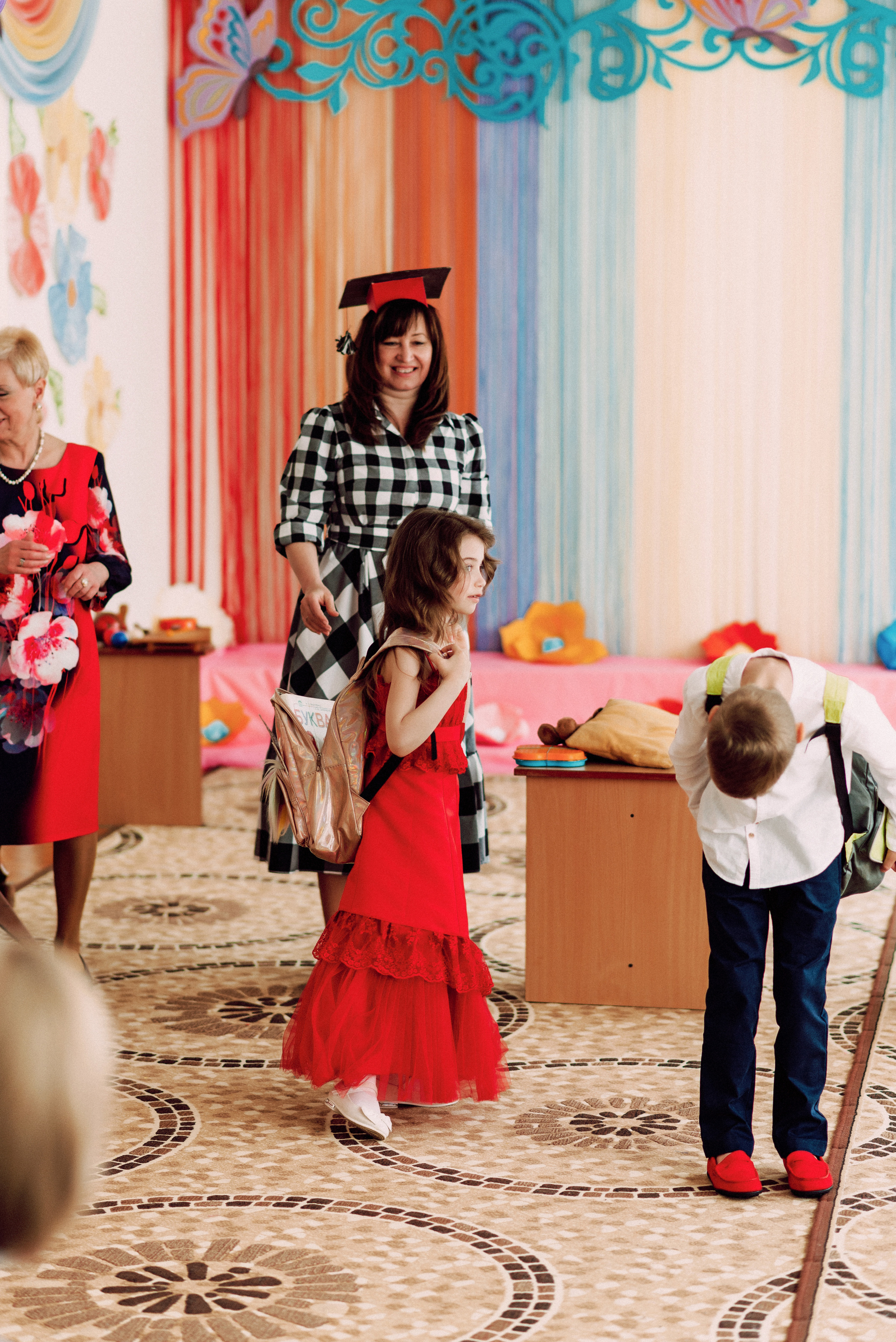 Ранок в садочку. Весільний фотограф | Рівне | Львів | Ваш фотограф на весілля