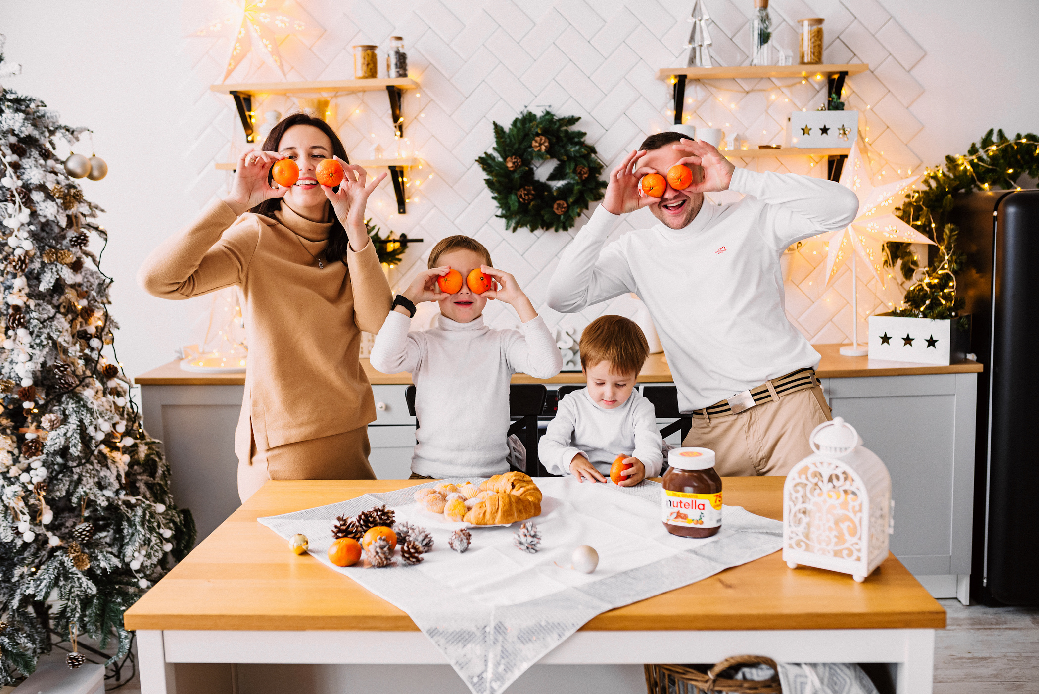 Фотосесія сім’ї в студії. Весільний фотограф | Рівне | Львів | Ваш фотограф на весілля