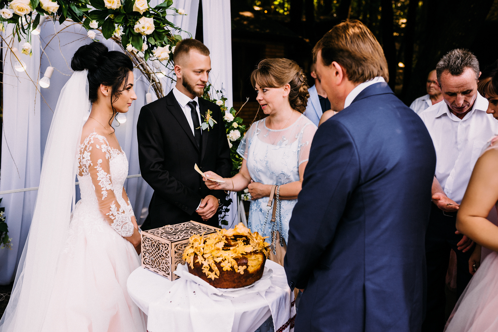 Весільна фотозйомка гарної пари в Рівному. Весільний фотограф | Рівне | Львів | Ваш фотограф на весілля