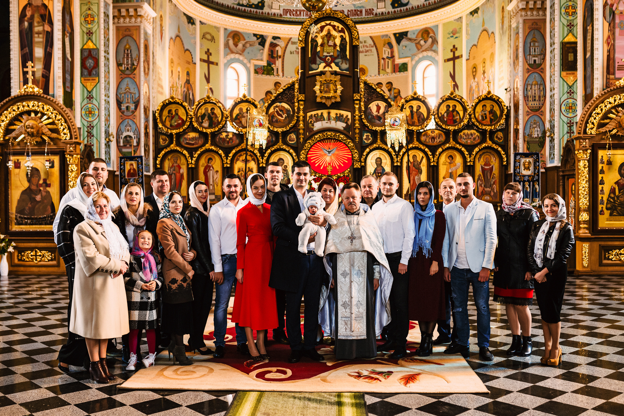 Хрещення маленького янголятка. Весільний фотограф | Рівне | Львів | Ваш фотограф на весілля
